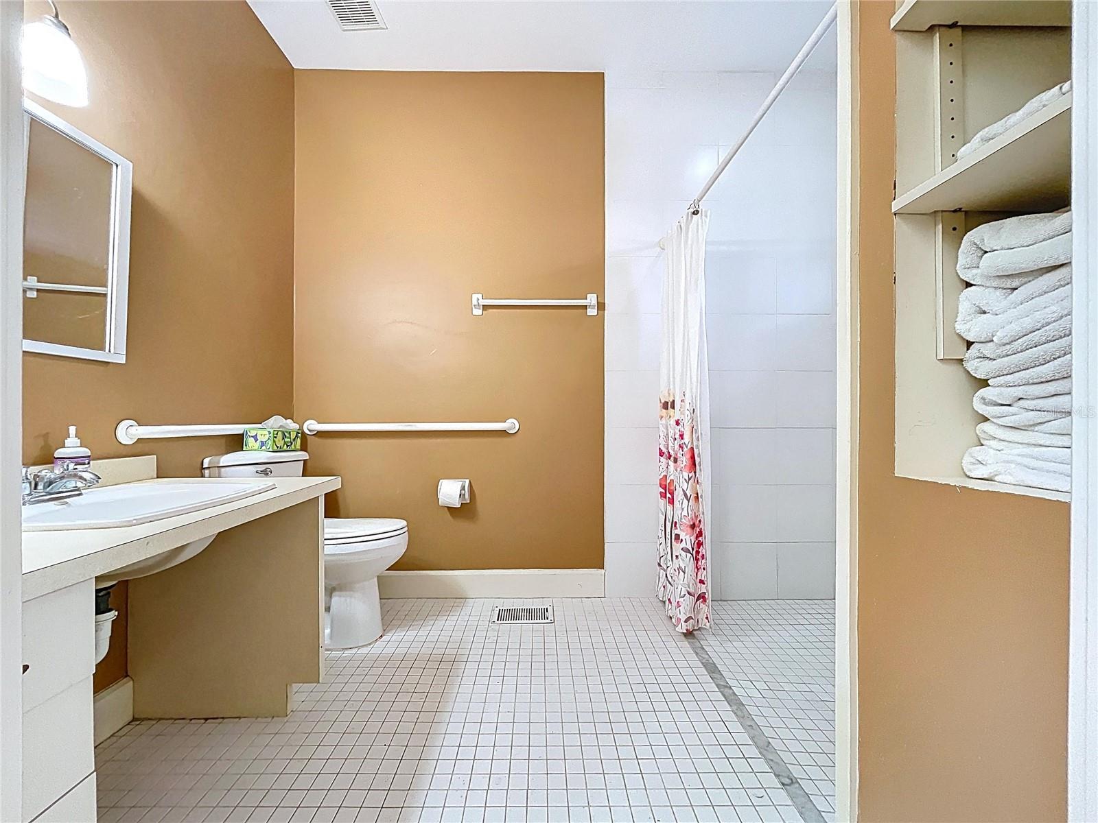 Image 26 of 67 For 1001 Crawford Street