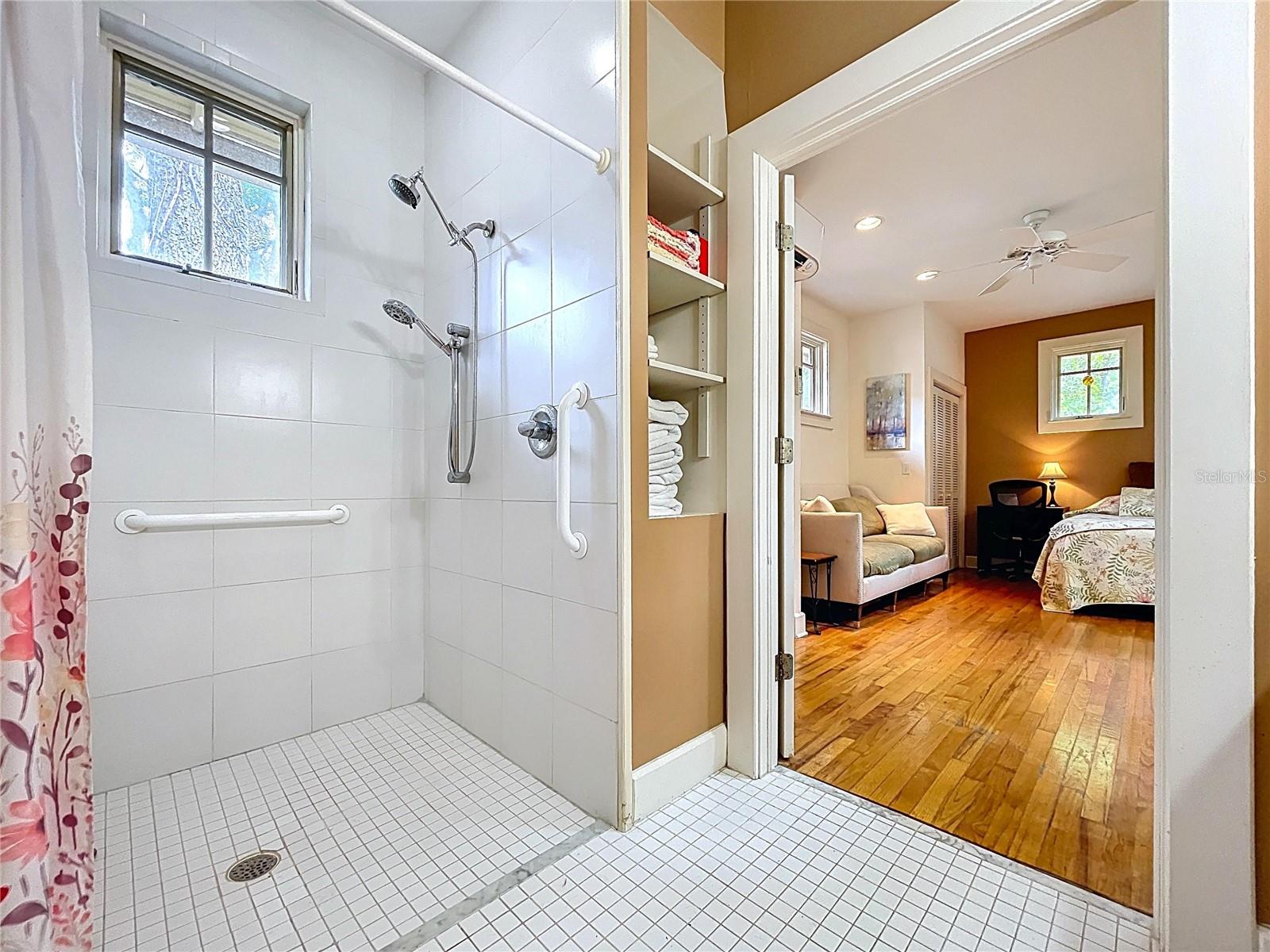 Image 27 of 67 For 1001 Crawford Street