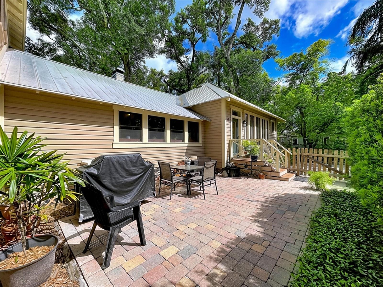 Image 53 of 67 For 1001 Crawford Street