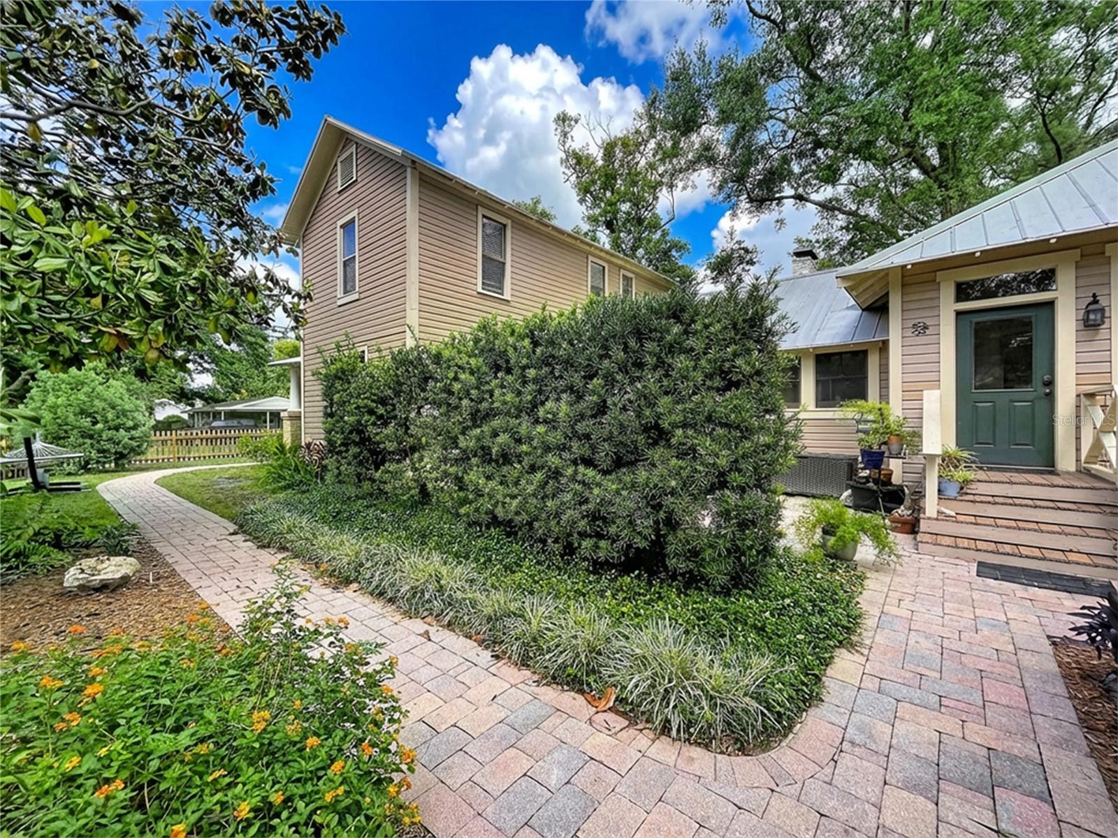 Image 55 of 67 For 1001 Crawford Street