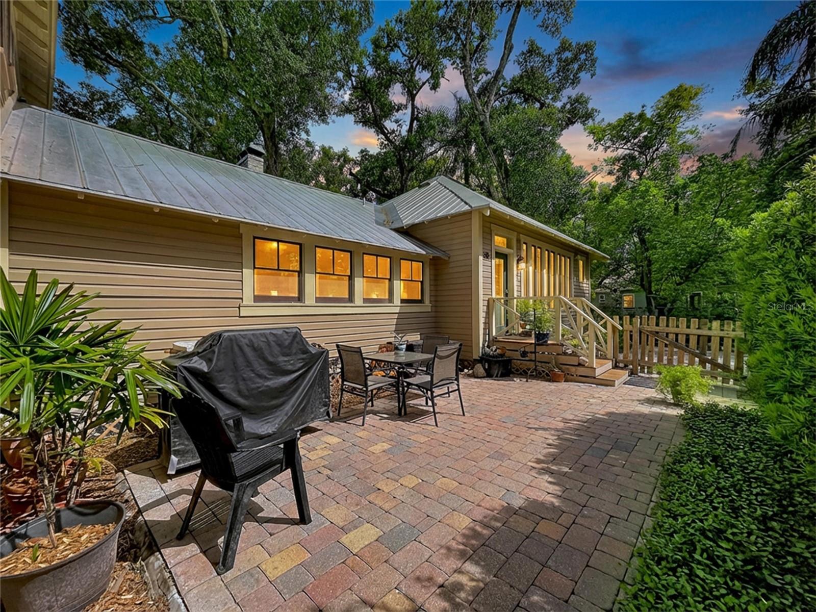 Image 62 of 67 For 1001 Crawford Street