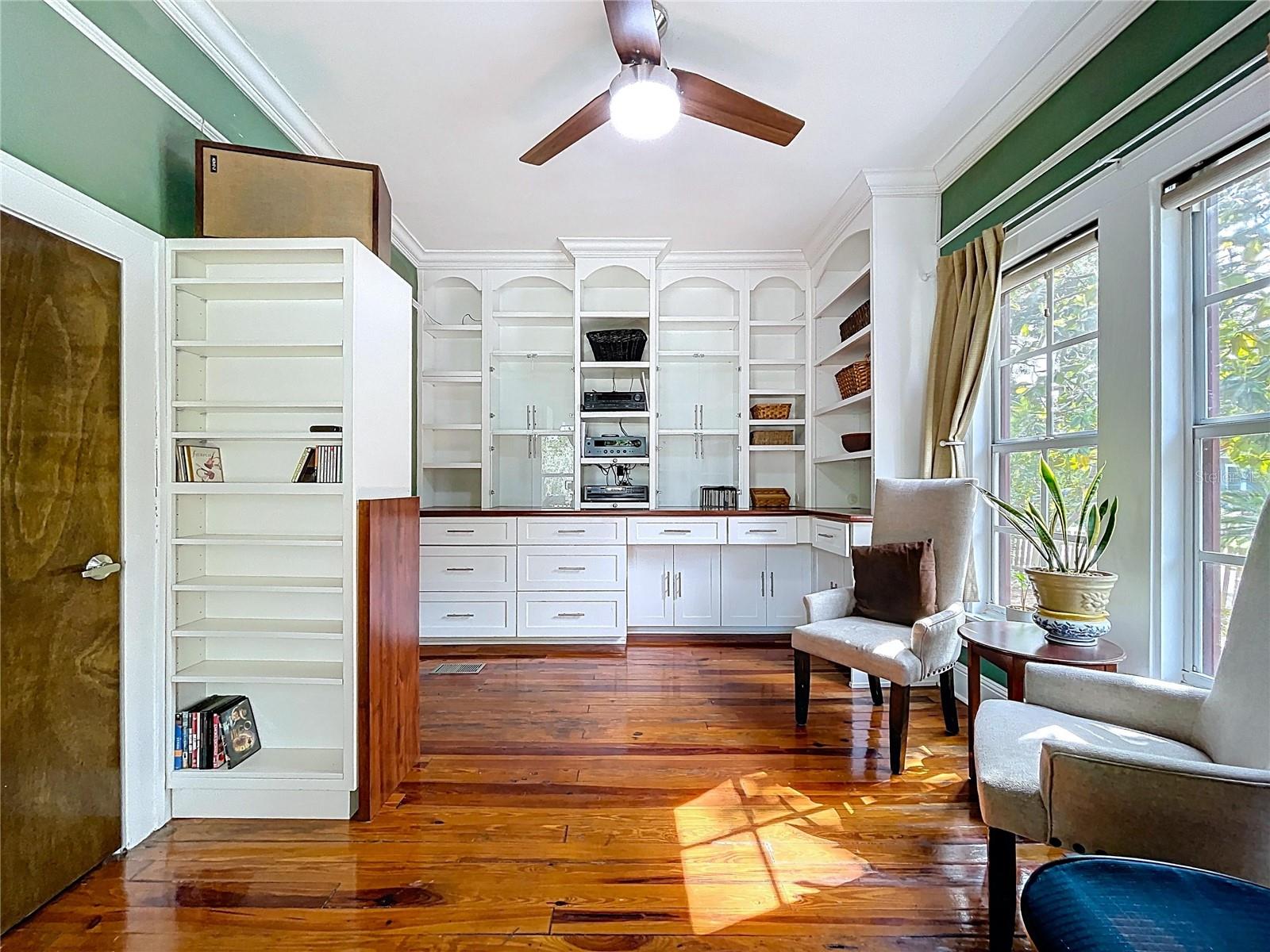 Image 7 of 67 For 1001 Crawford Street