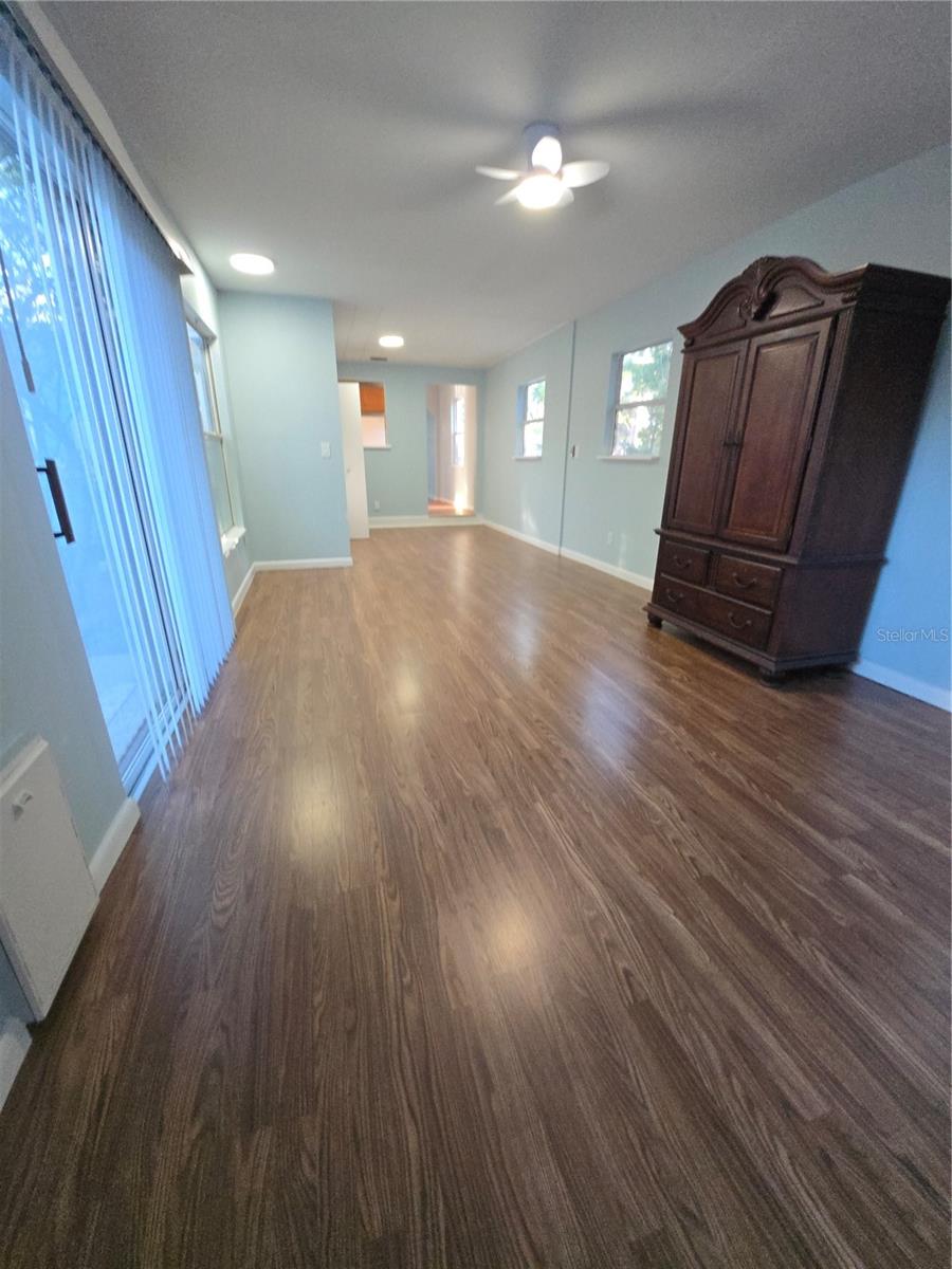 Image 23 of 34 For 5004 23rd Avenue S