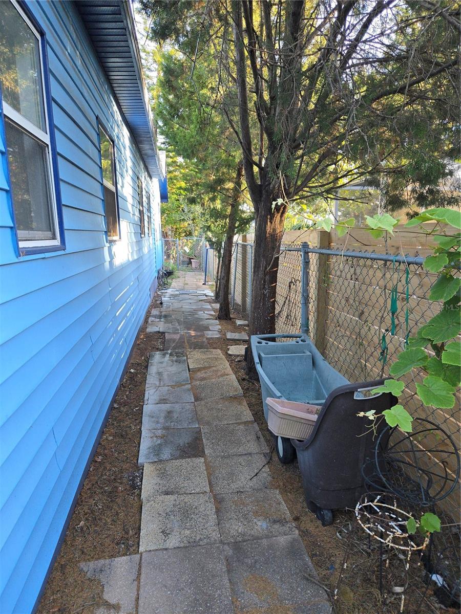 Image 26 of 34 For 5004 23rd Avenue S