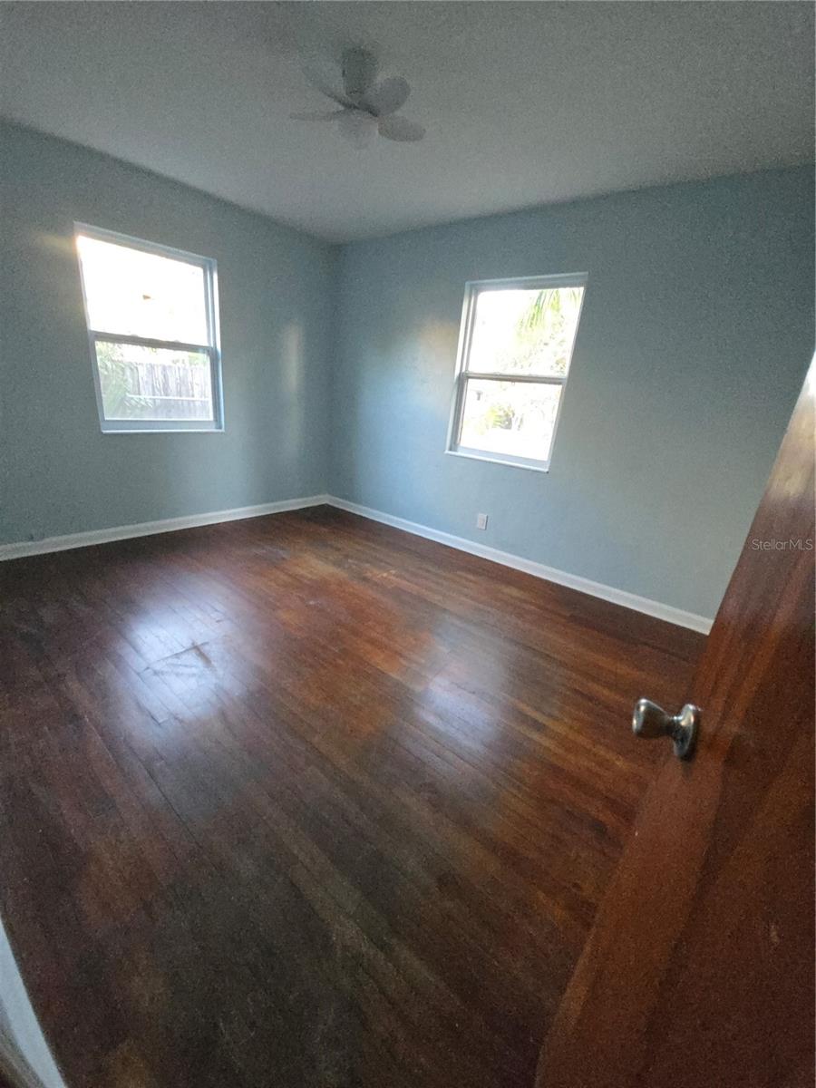 Image 29 of 34 For 5004 23rd Avenue S