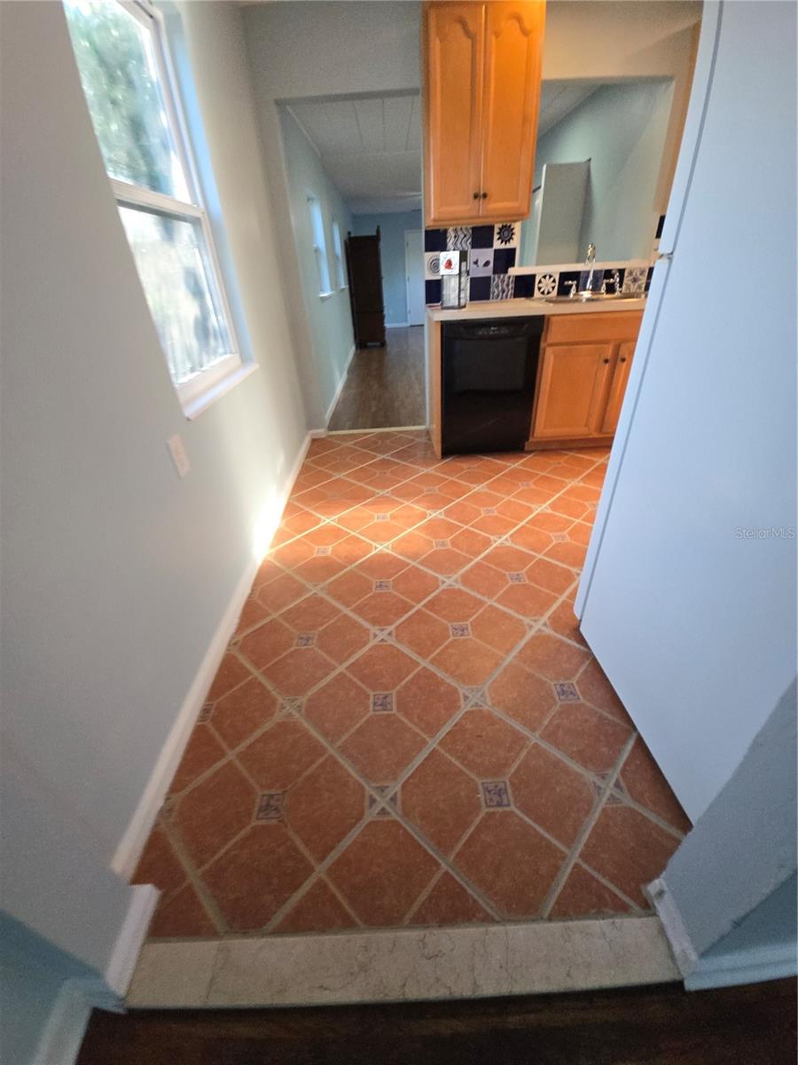 Image 32 of 34 For 5004 23rd Avenue S