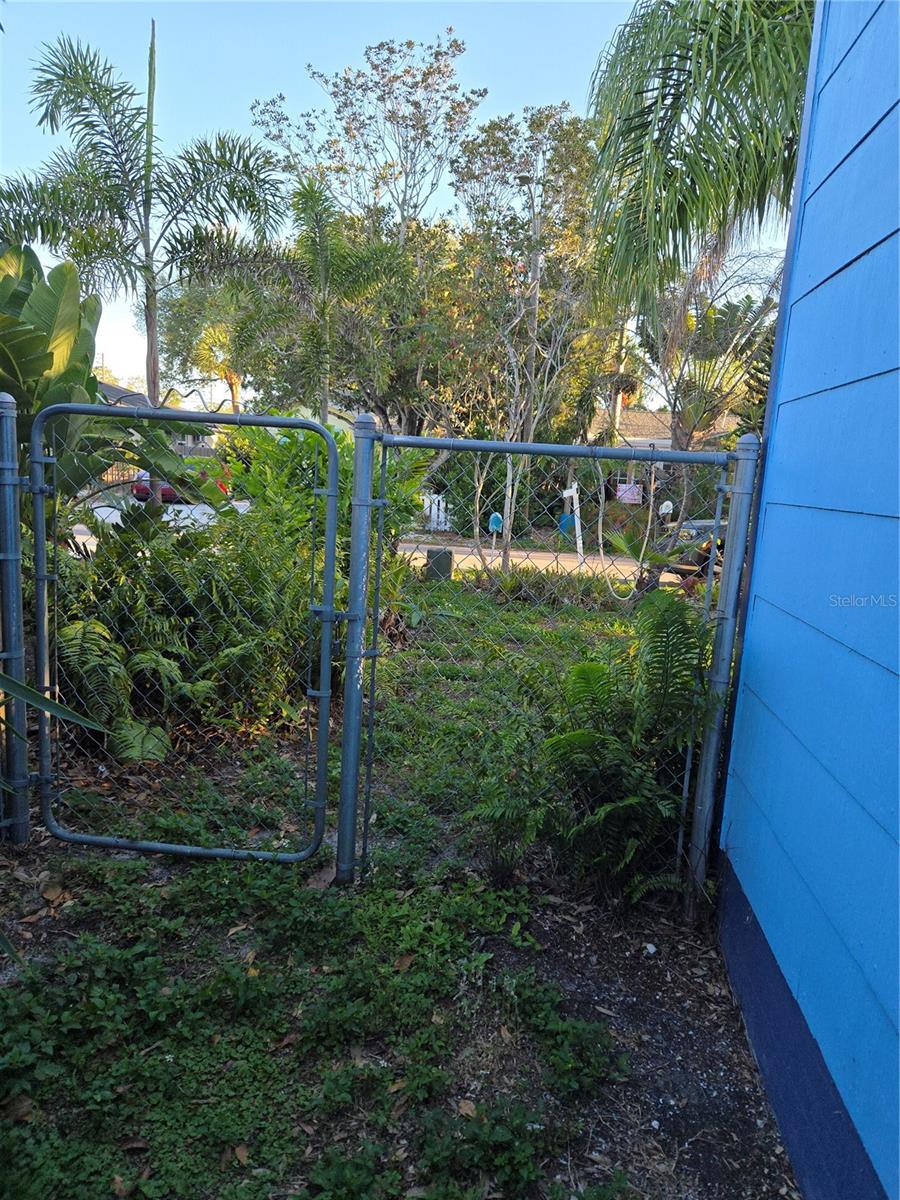 Image 33 of 34 For 5004 23rd Avenue S