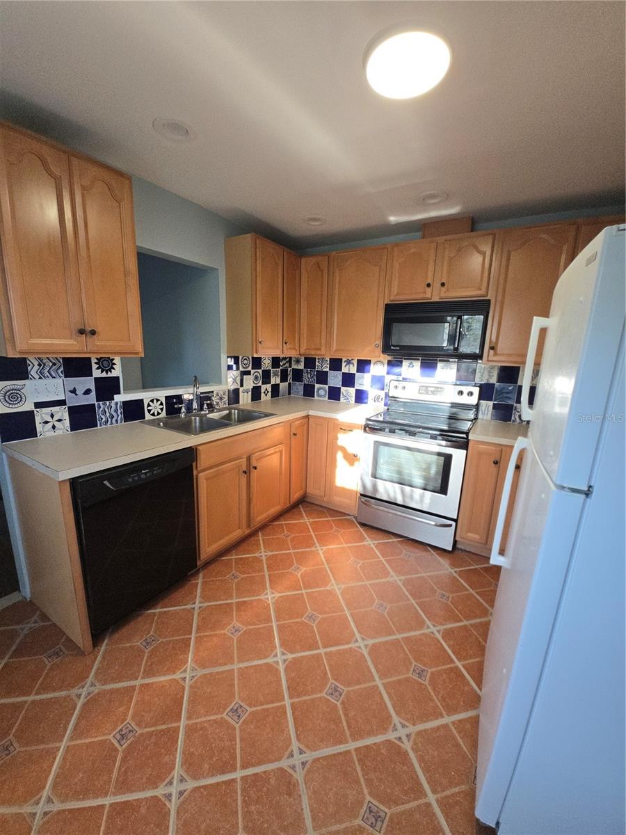 Image 6 of 34 For 5004 23rd Avenue S