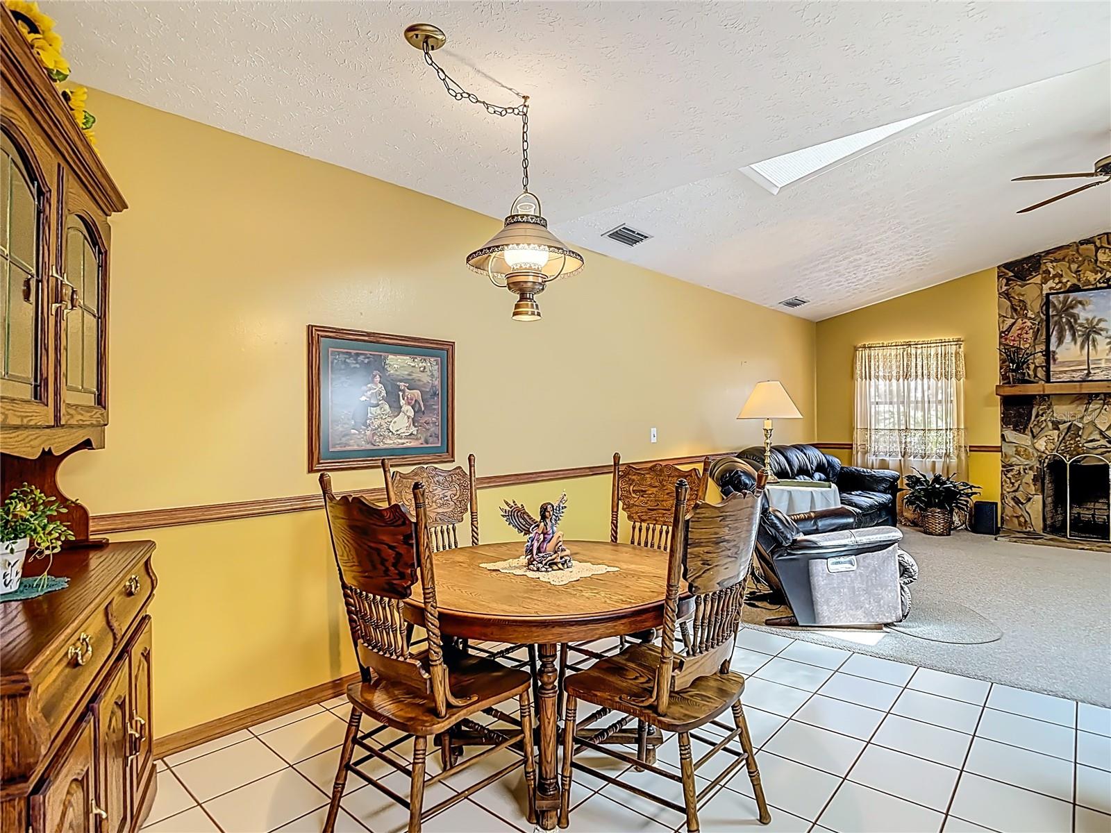 Image 16 of 47 For 1004 Mook Street