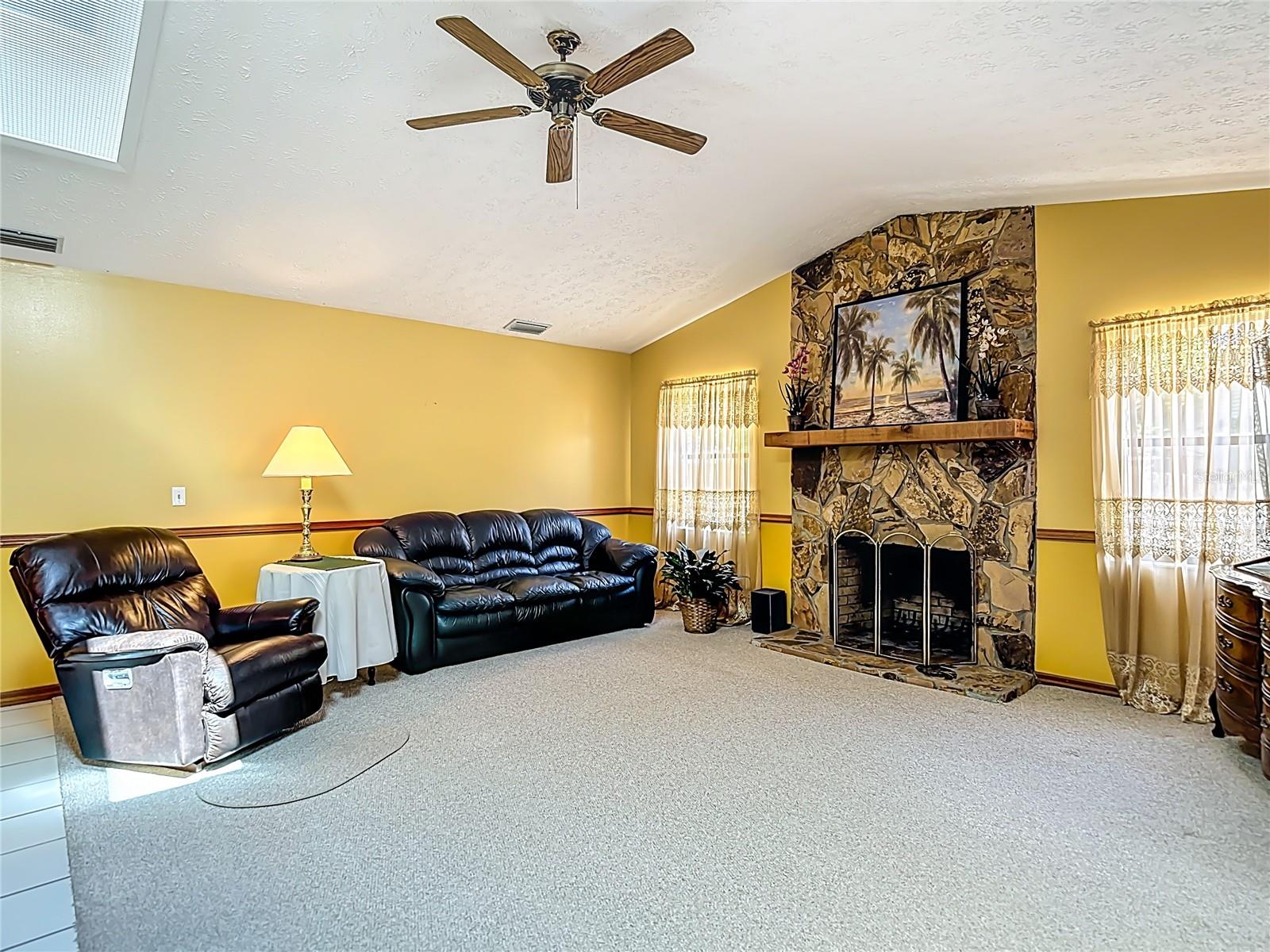 Image 21 of 47 For 1004 Mook Street