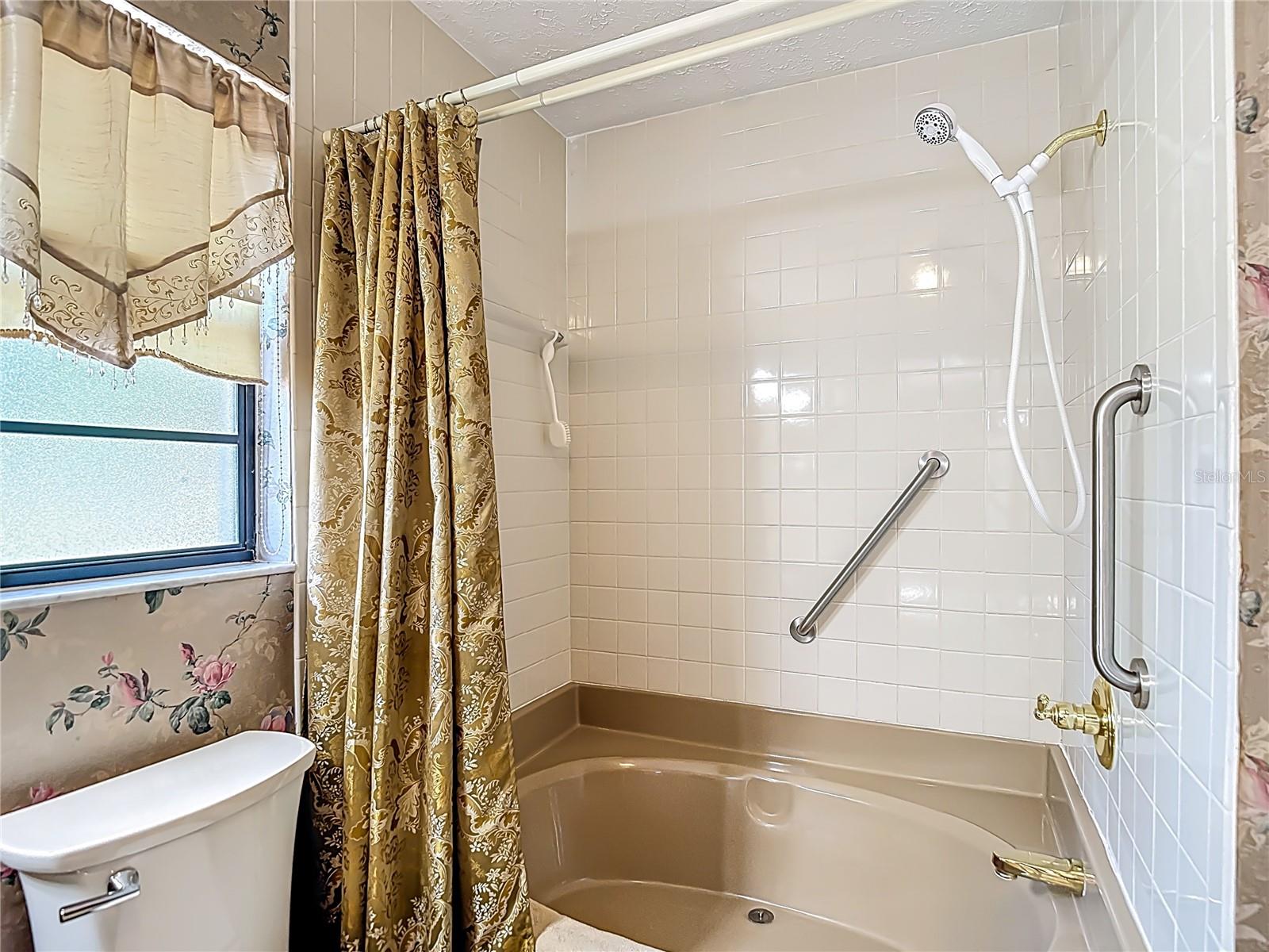 Image 29 of 47 For 1004 Mook Street