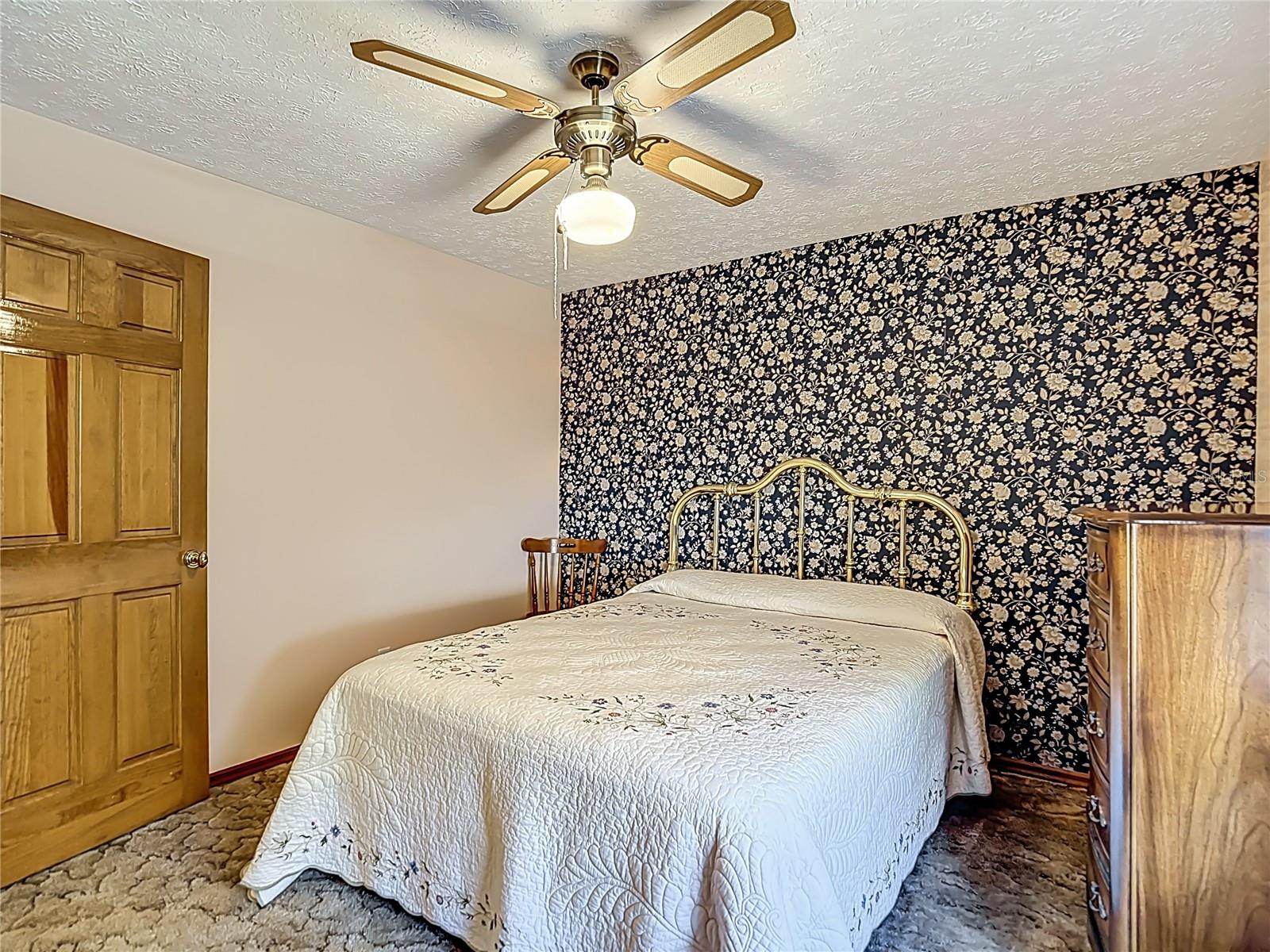 Image 32 of 47 For 1004 Mook Street