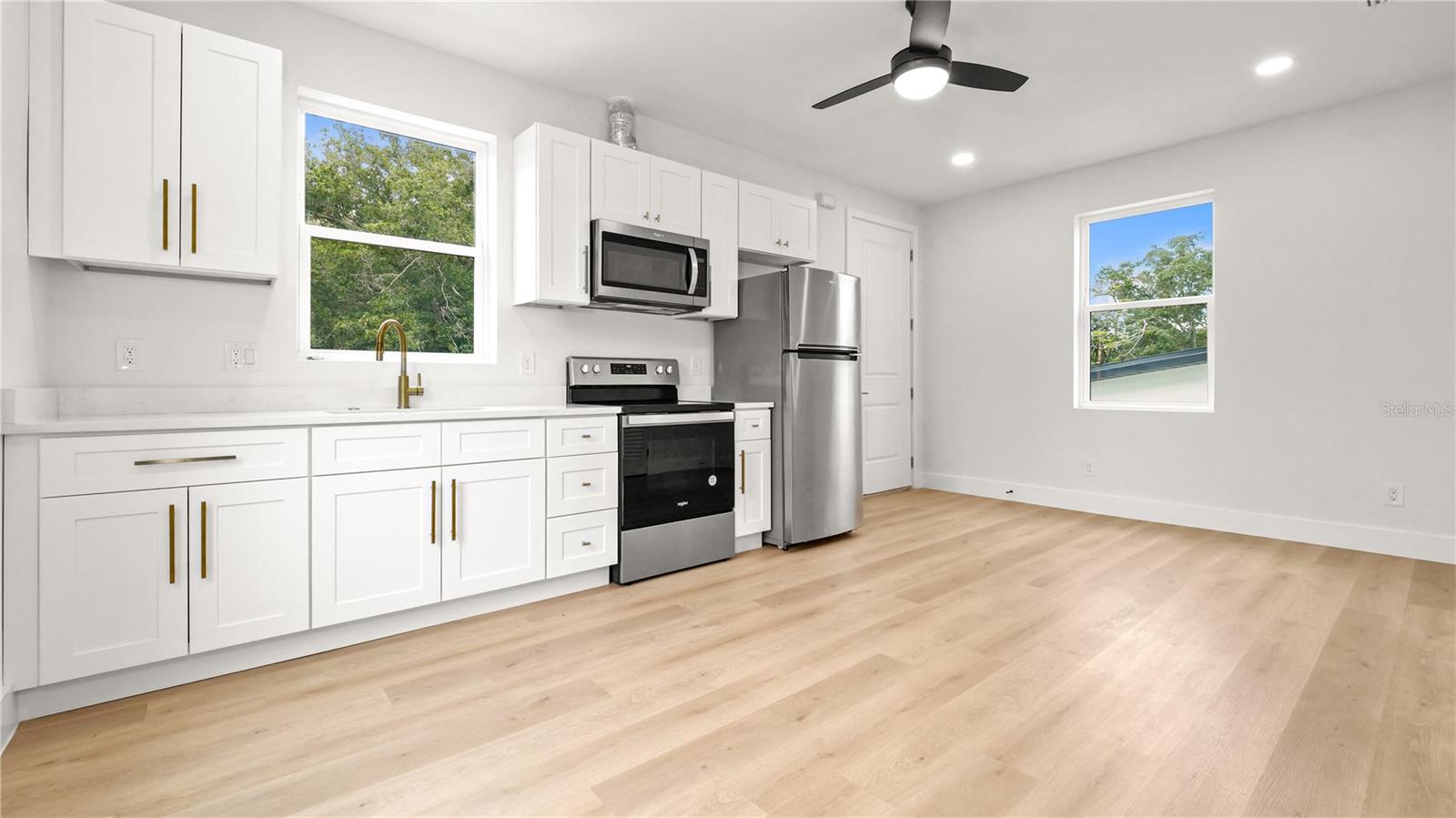 Image 4 of 8 For 2730 37th Avenue N B