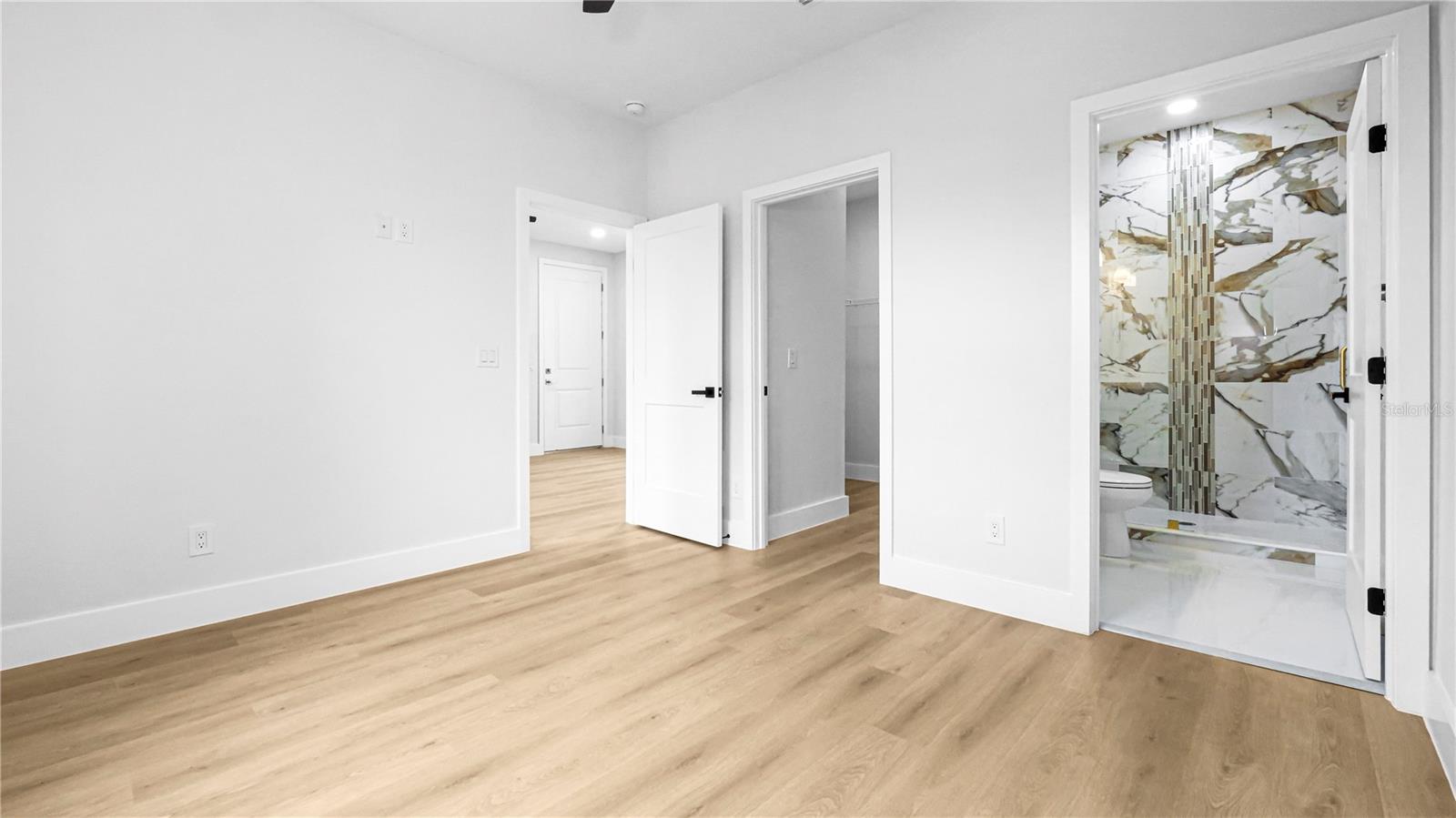 Image 6 of 8 For 2730 37th Avenue N B