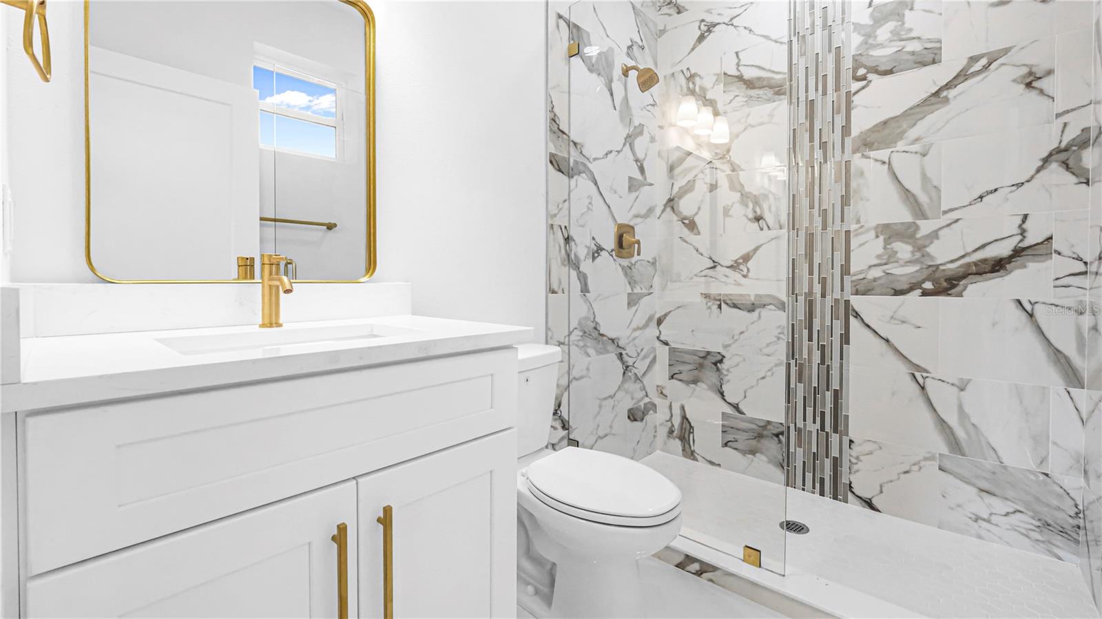 Image 7 of 8 For 2730 37th Avenue N B