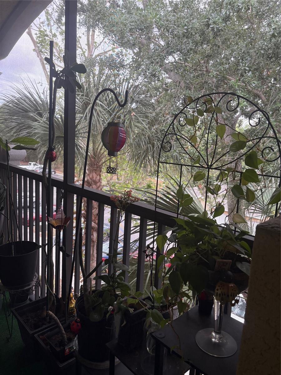 Image 16 of 24 For 10213 Courtney Palms Boulevard 301