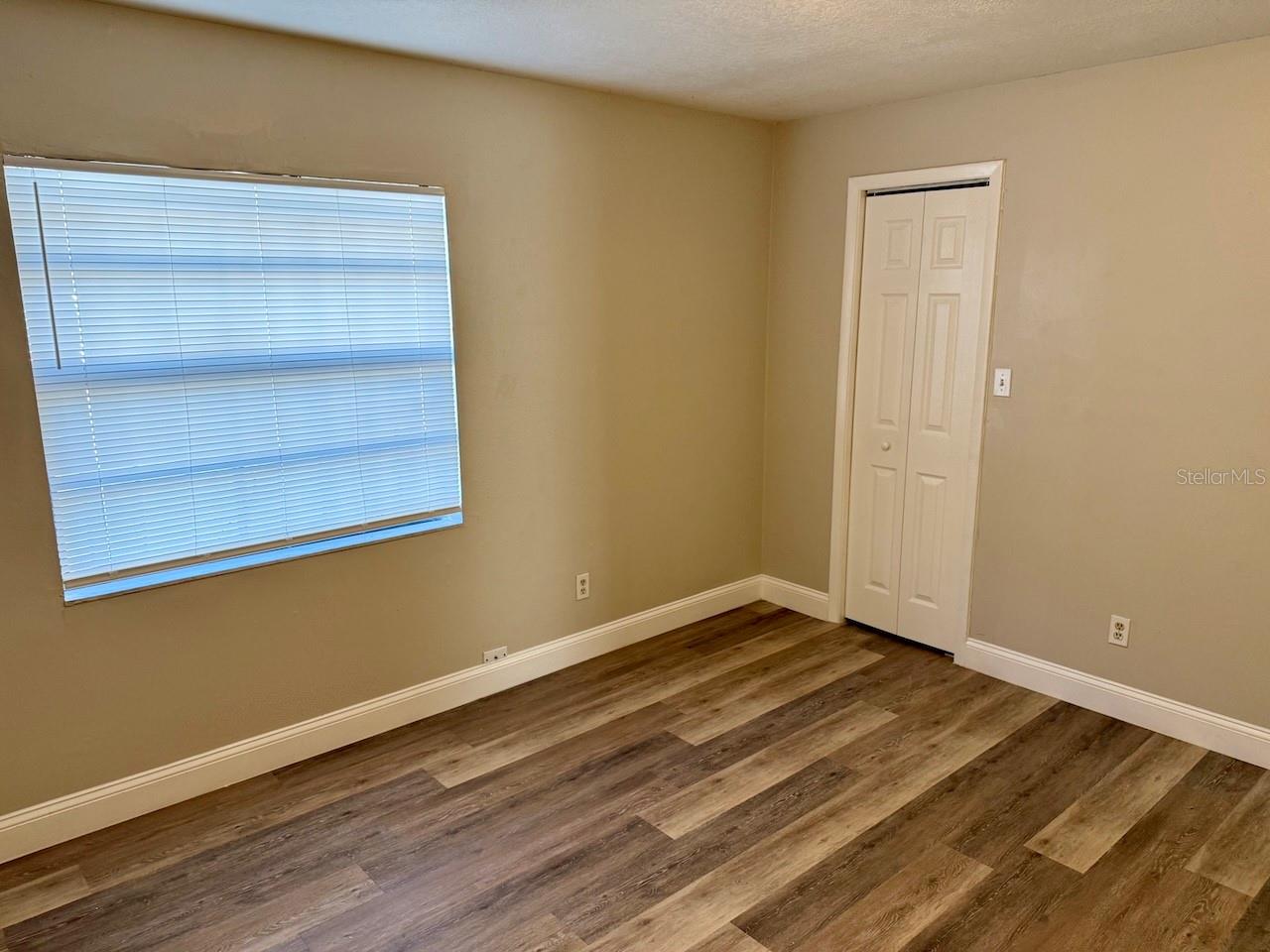 Image 11 of 13 For 3906 Bird Street B