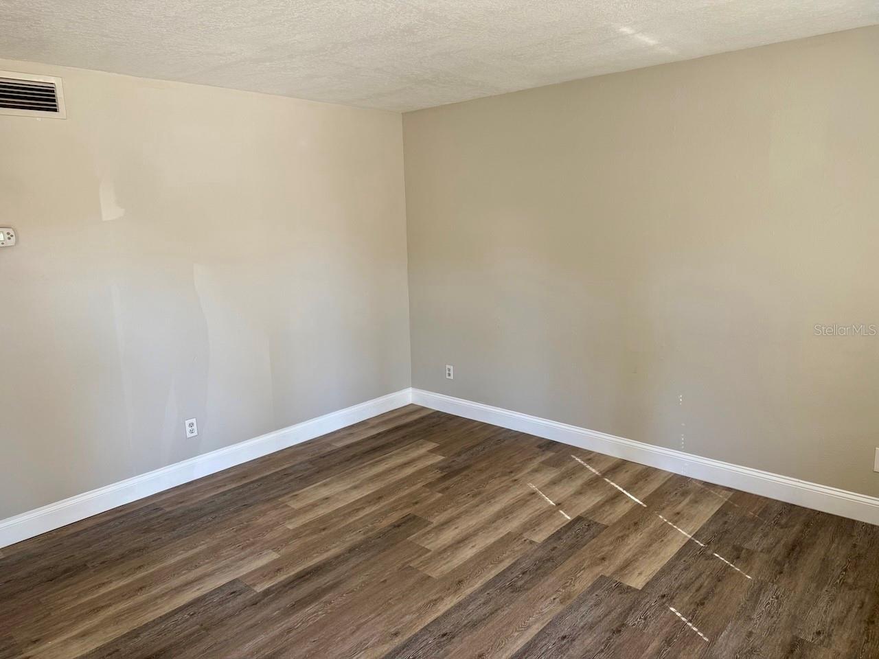 Image 2 of 13 For 3906 Bird Street B