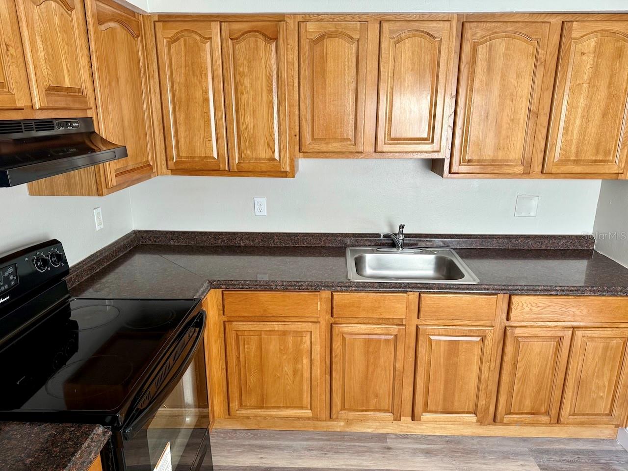 Image 5 of 13 For 3906 Bird Street B