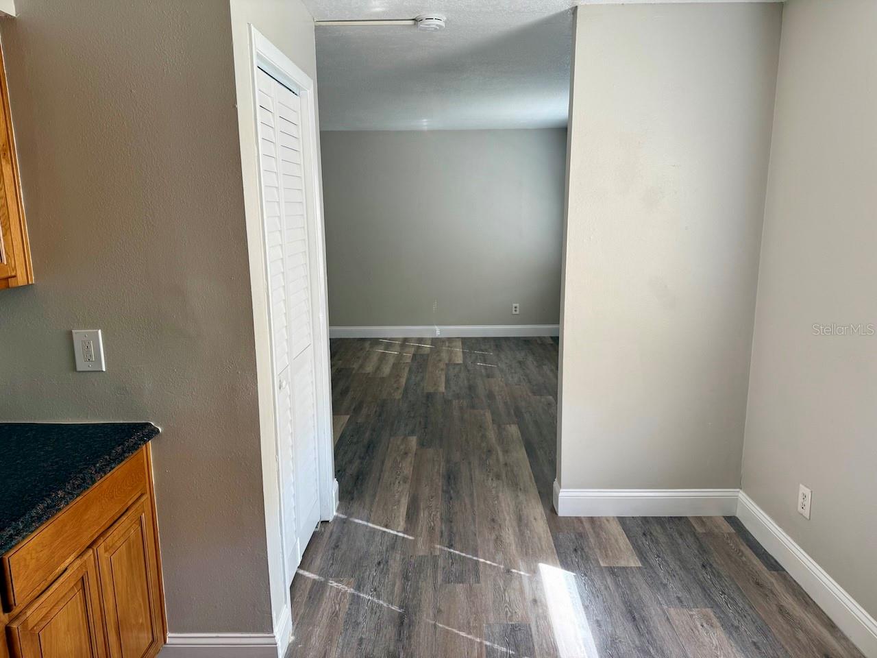 Image 6 of 13 For 3906 Bird Street B