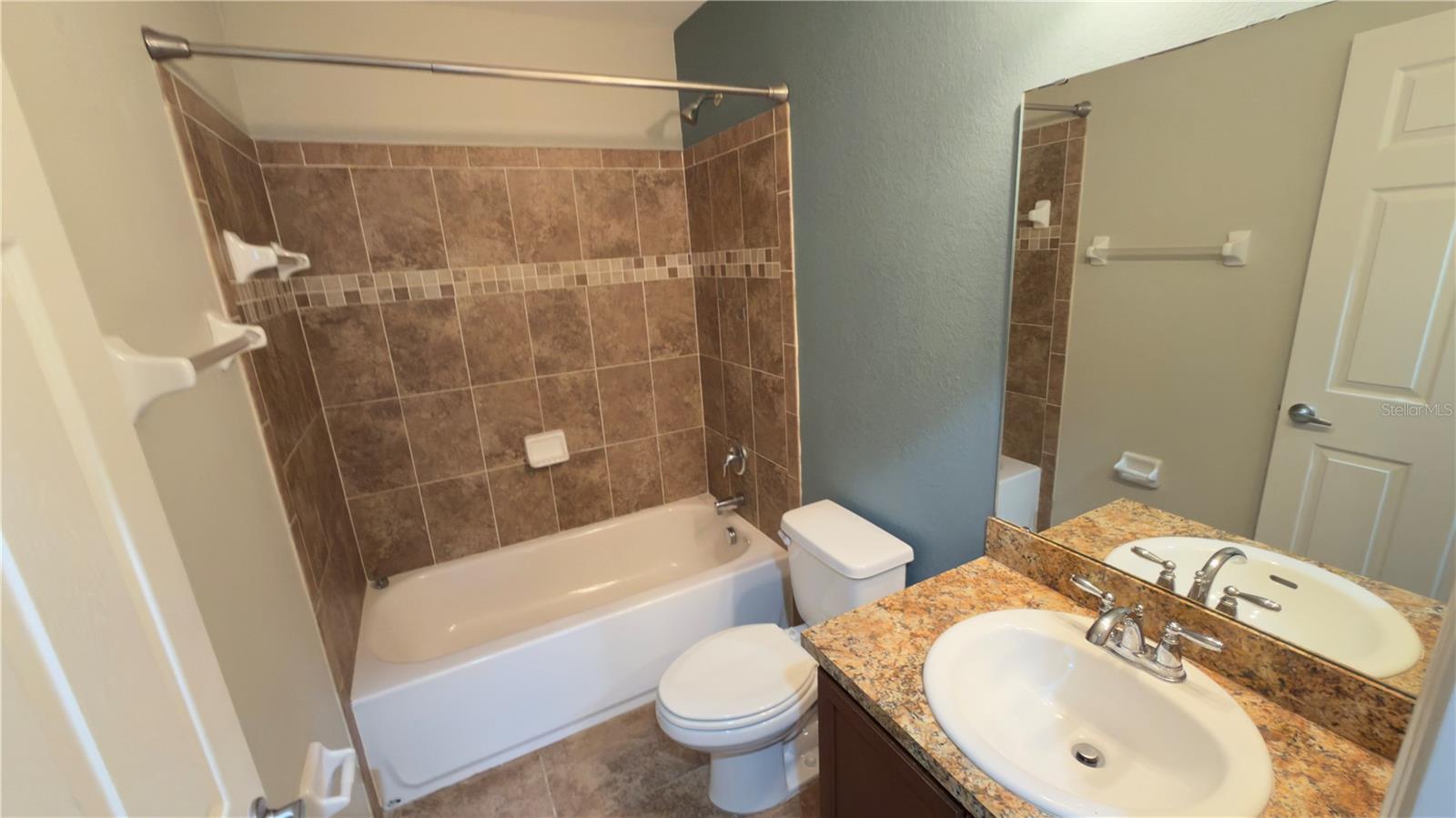 Image 21 of 23 For 27507 Desert Willow Way