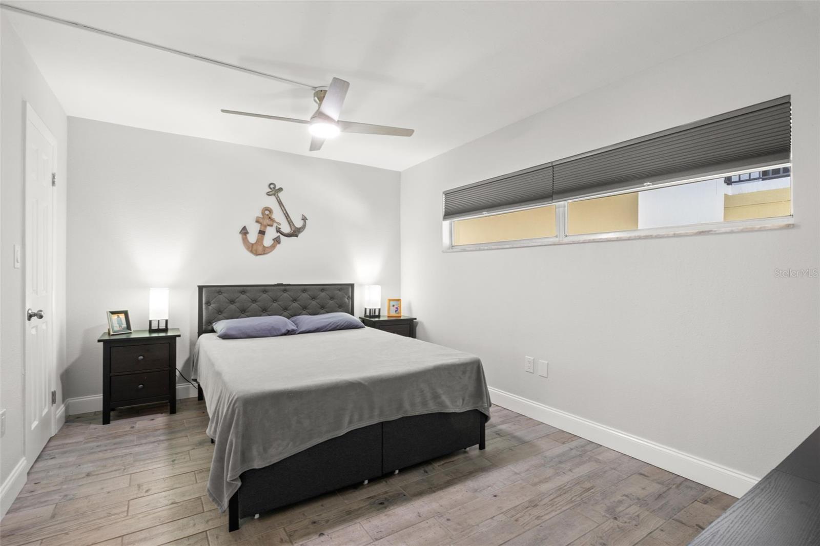 Image 13 of 30 For 1147 King Arthur Court 204