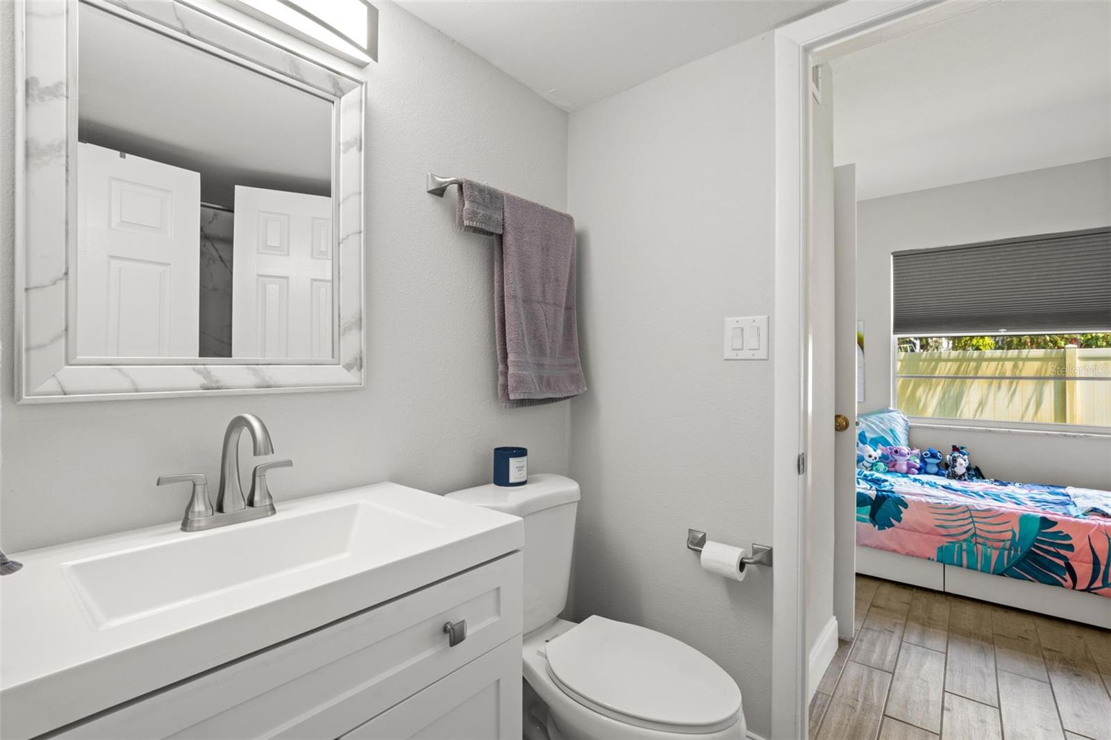 Image 16 of 30 For 1147 King Arthur Court 204