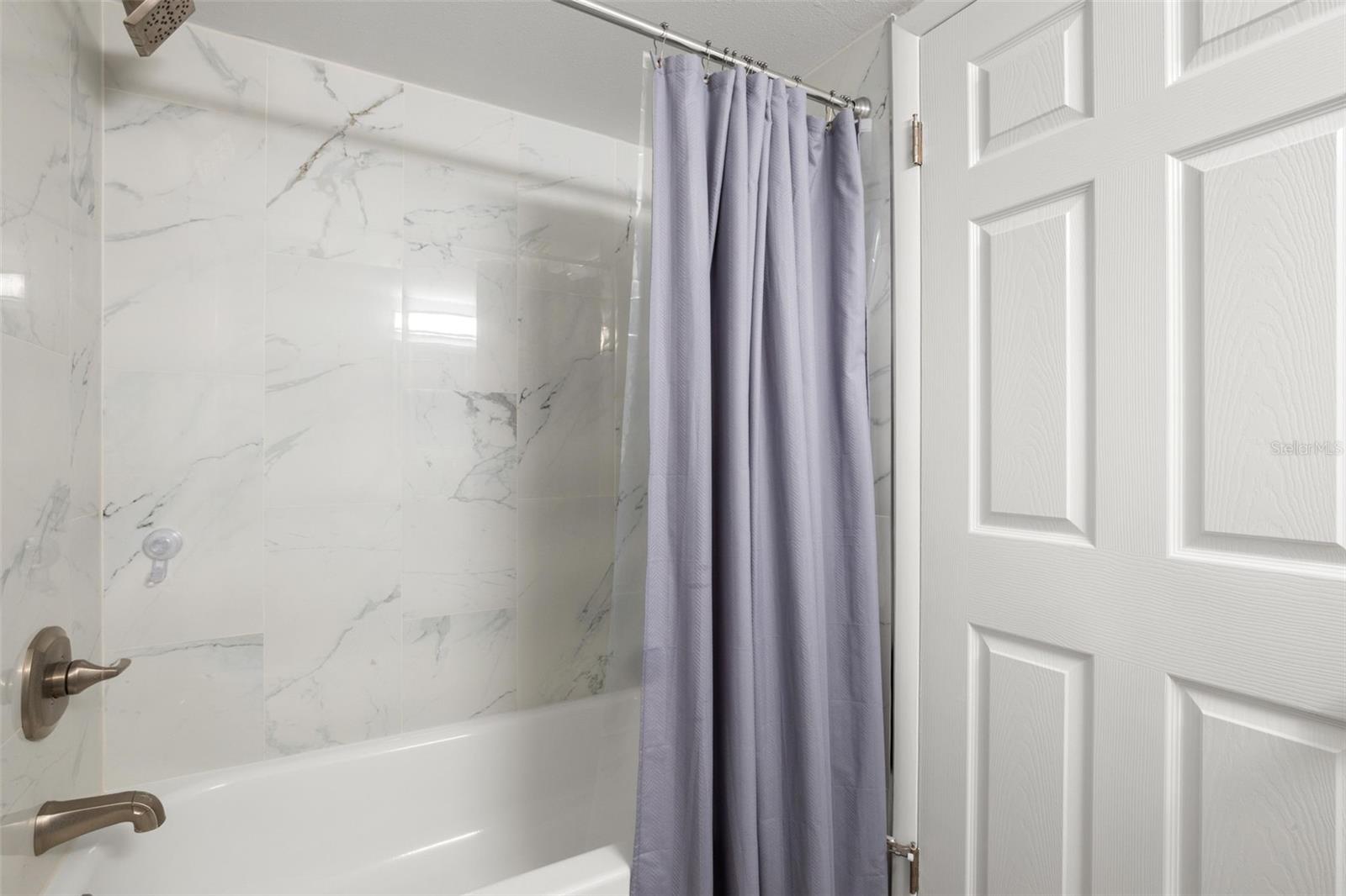 Image 17 of 30 For 1147 King Arthur Court 204