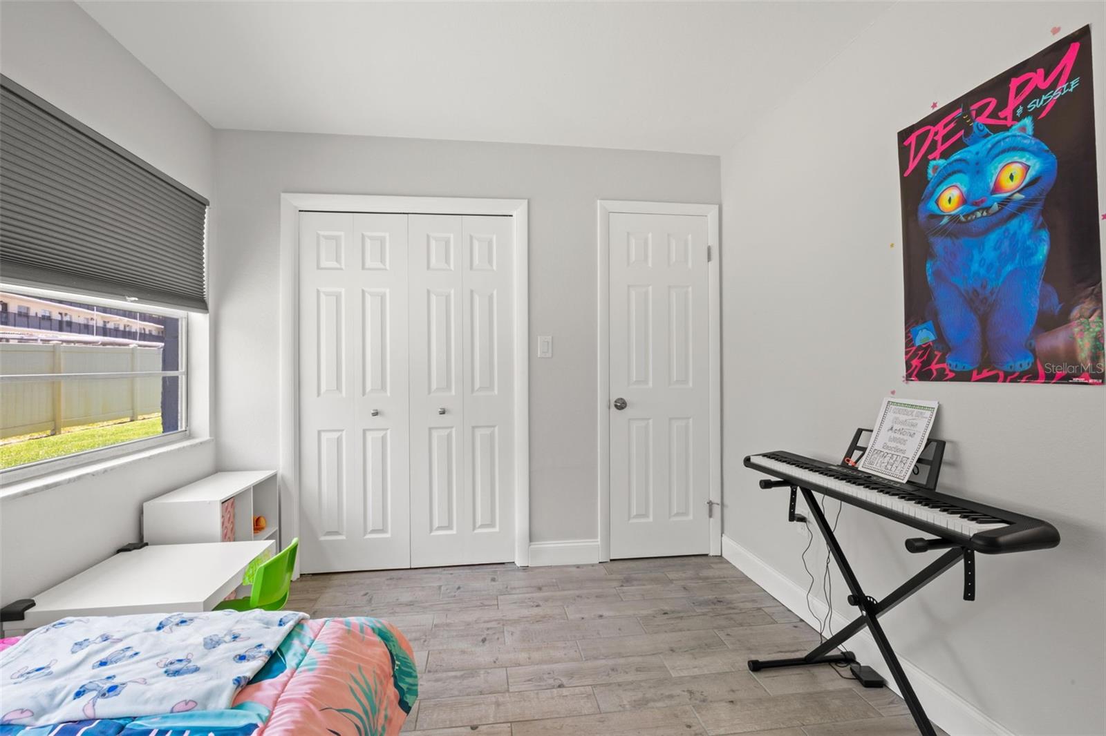 Image 20 of 30 For 1147 King Arthur Court 204