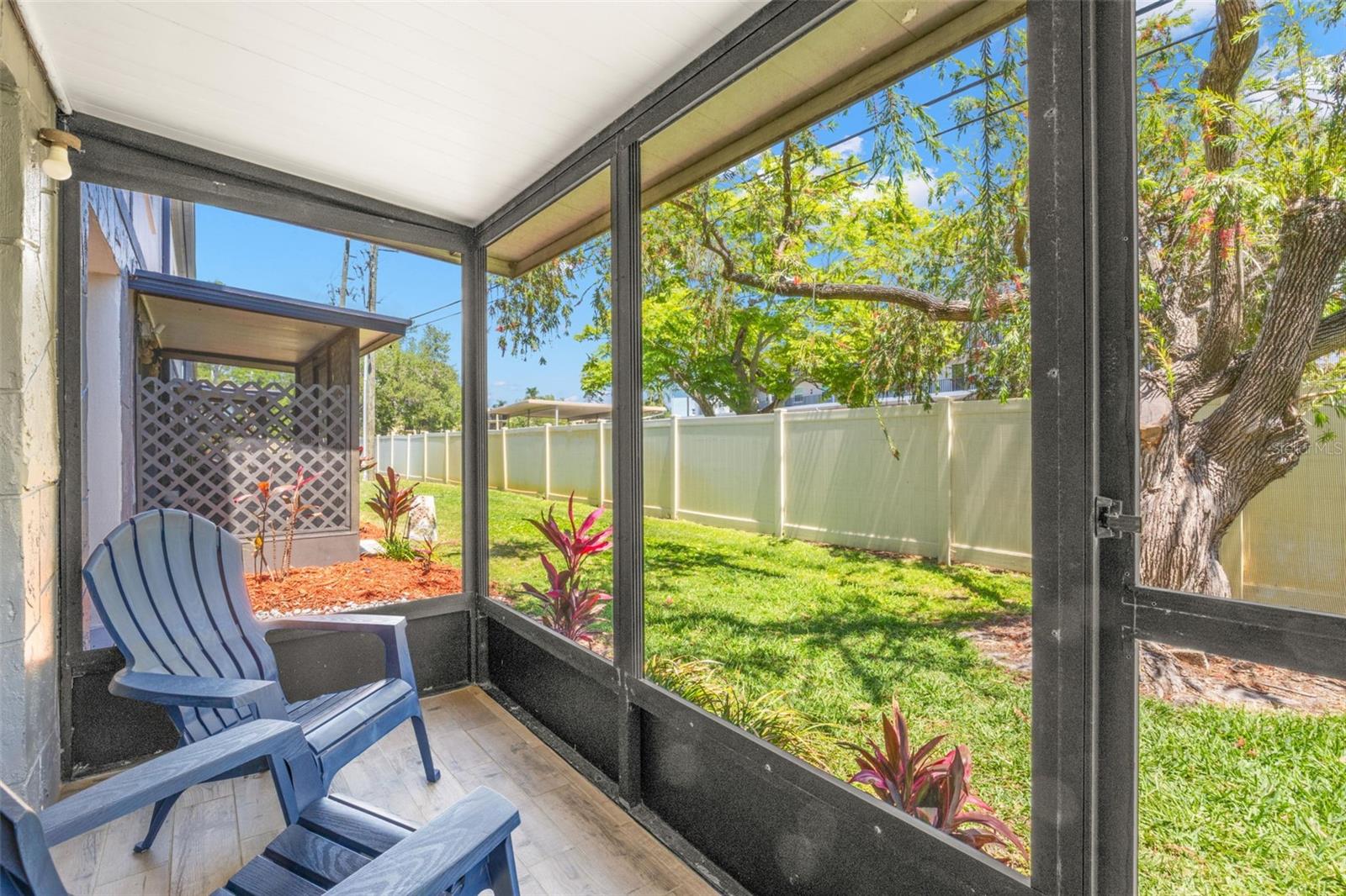 Image 23 of 30 For 1147 King Arthur Court 204