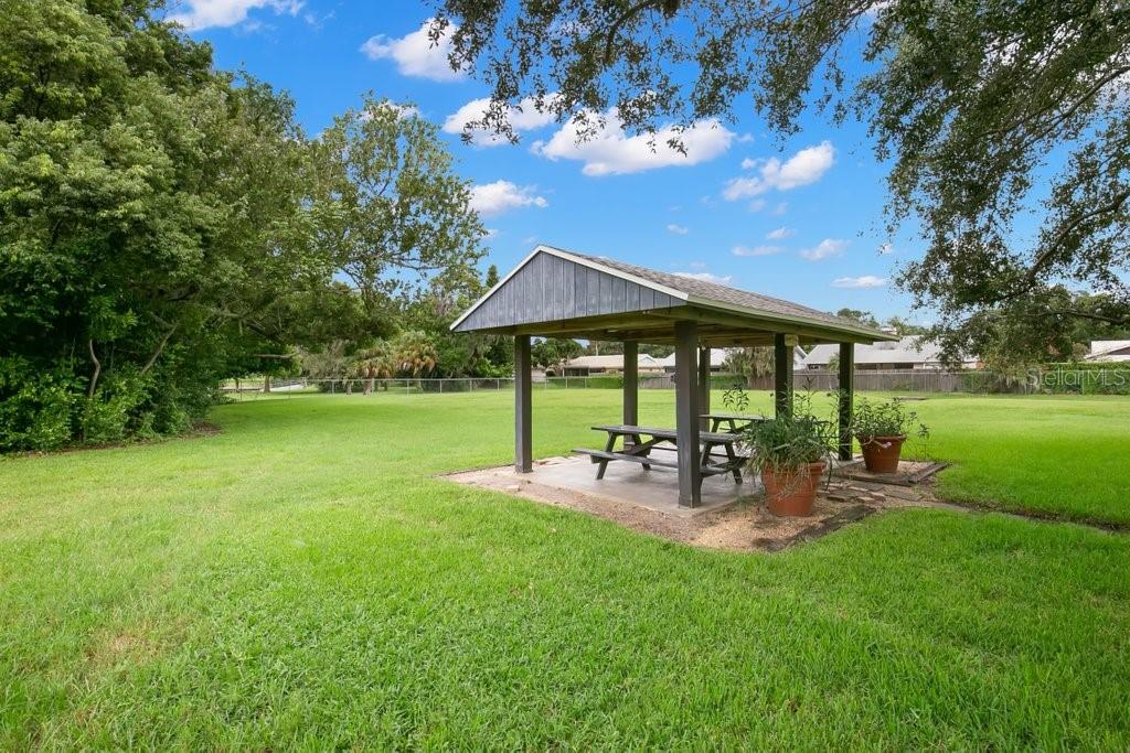 Image 28 of 30 For 1147 King Arthur Court 204