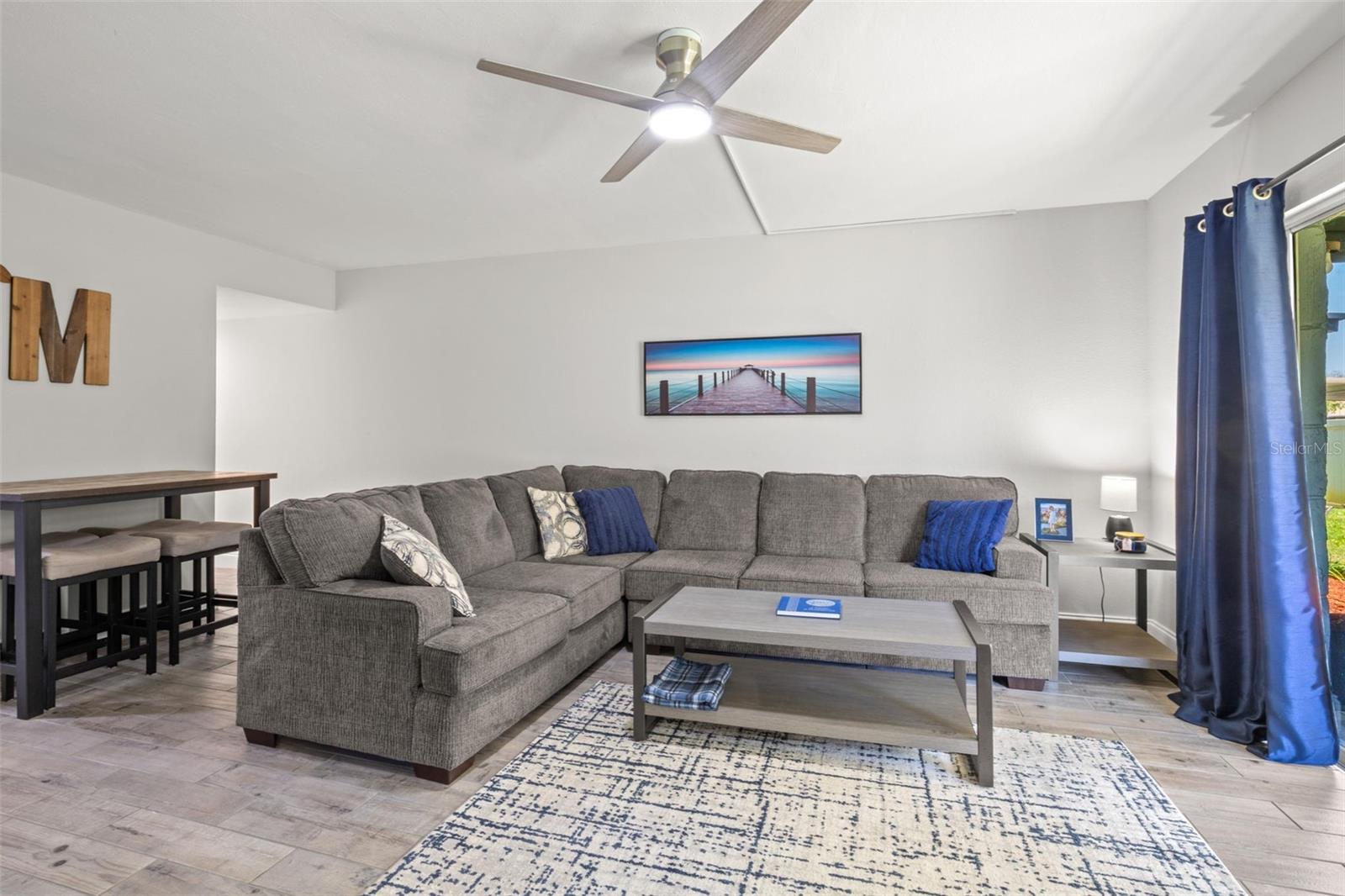 Image 8 of 30 For 1147 King Arthur Court 204