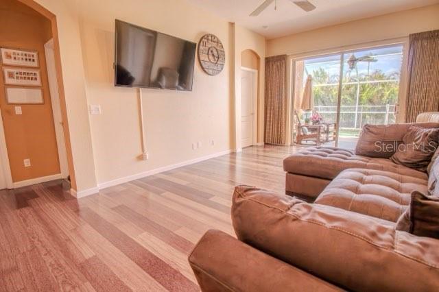 Image 9 of 36 For 509 Cypress View Drive