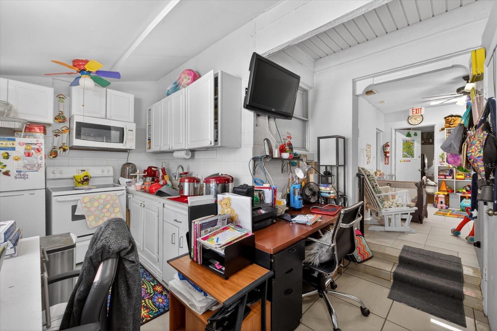 Image 17 of 53 For 611 Bradford Avenue