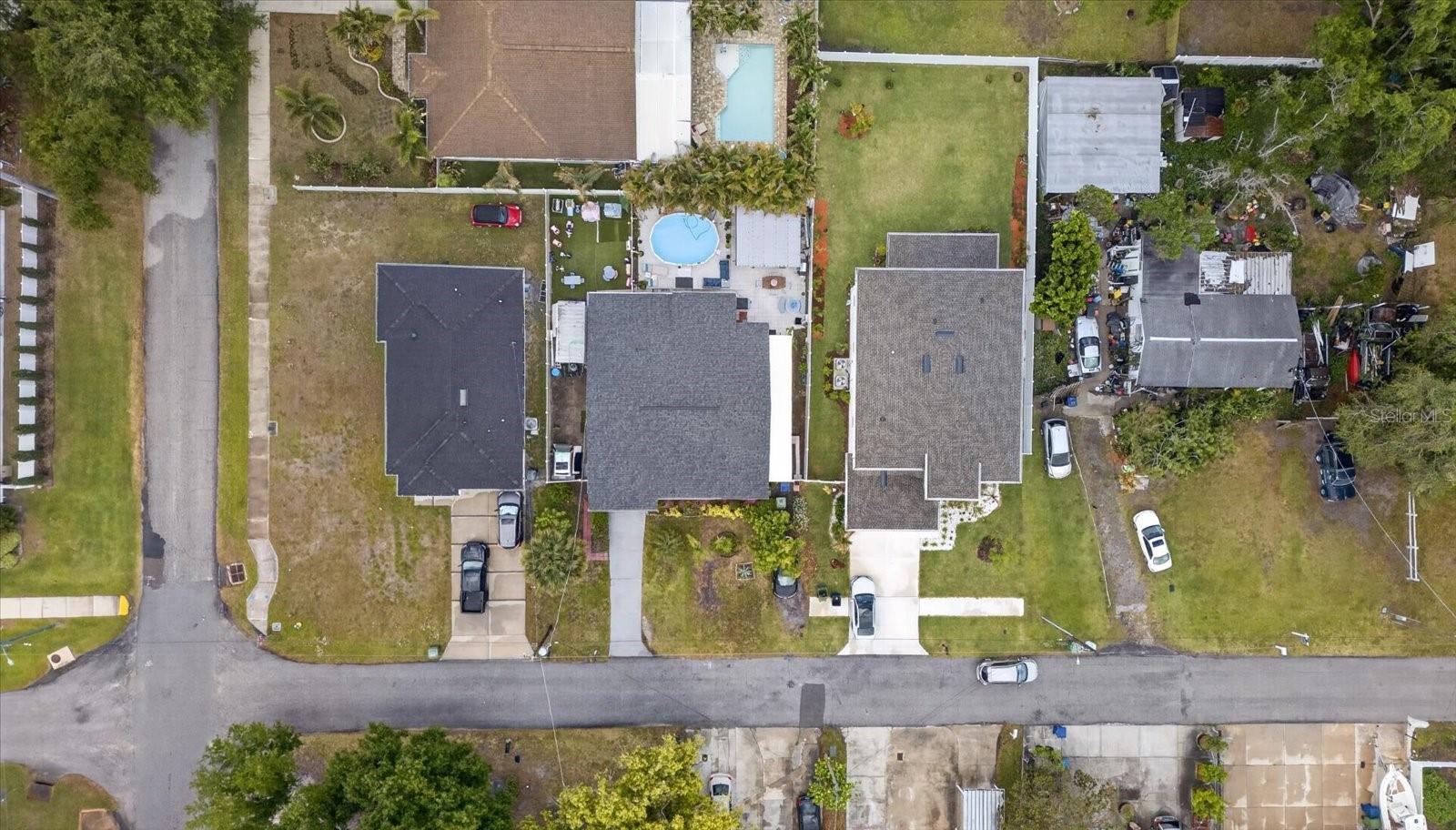 Image 23 of 53 For 611 Bradford Avenue