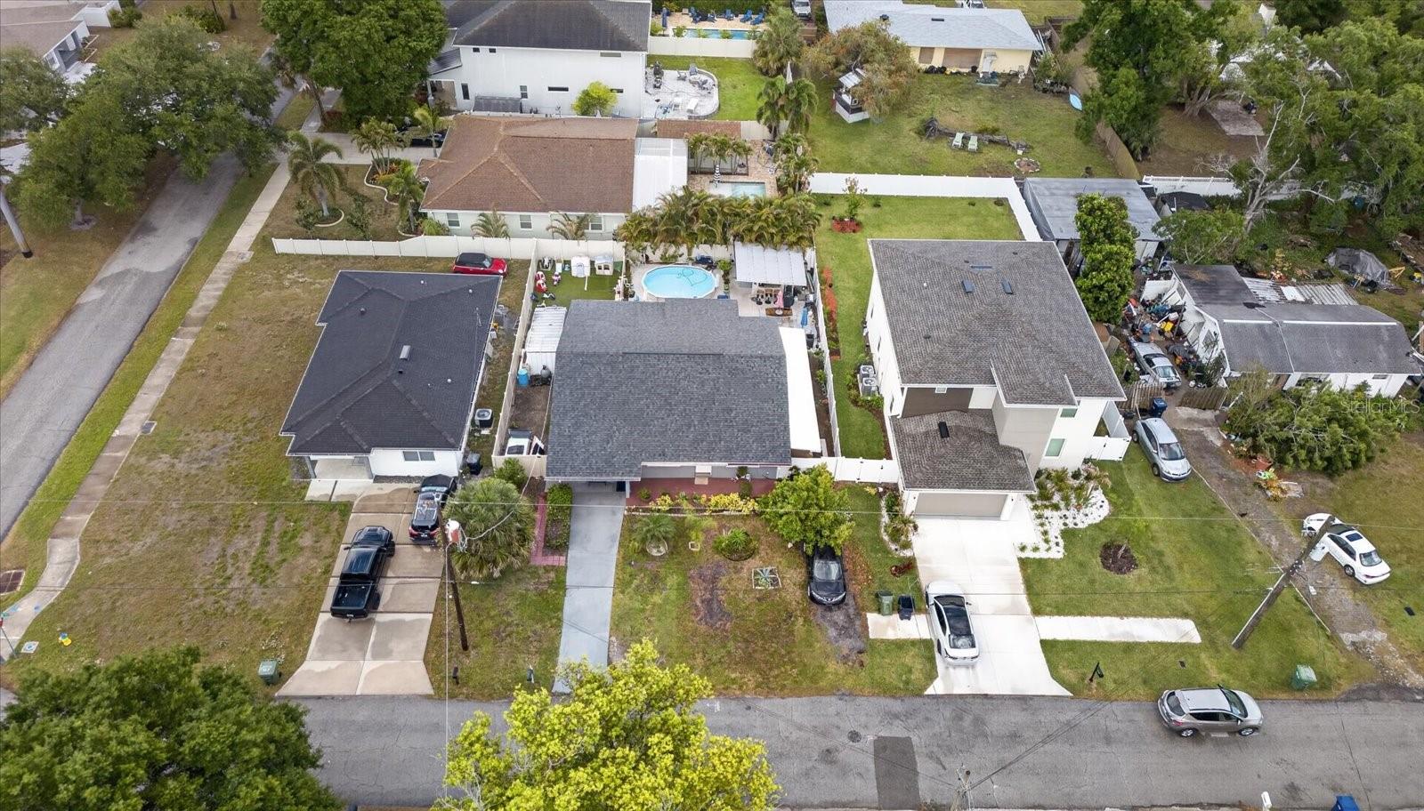 Image 24 of 53 For 611 Bradford Avenue