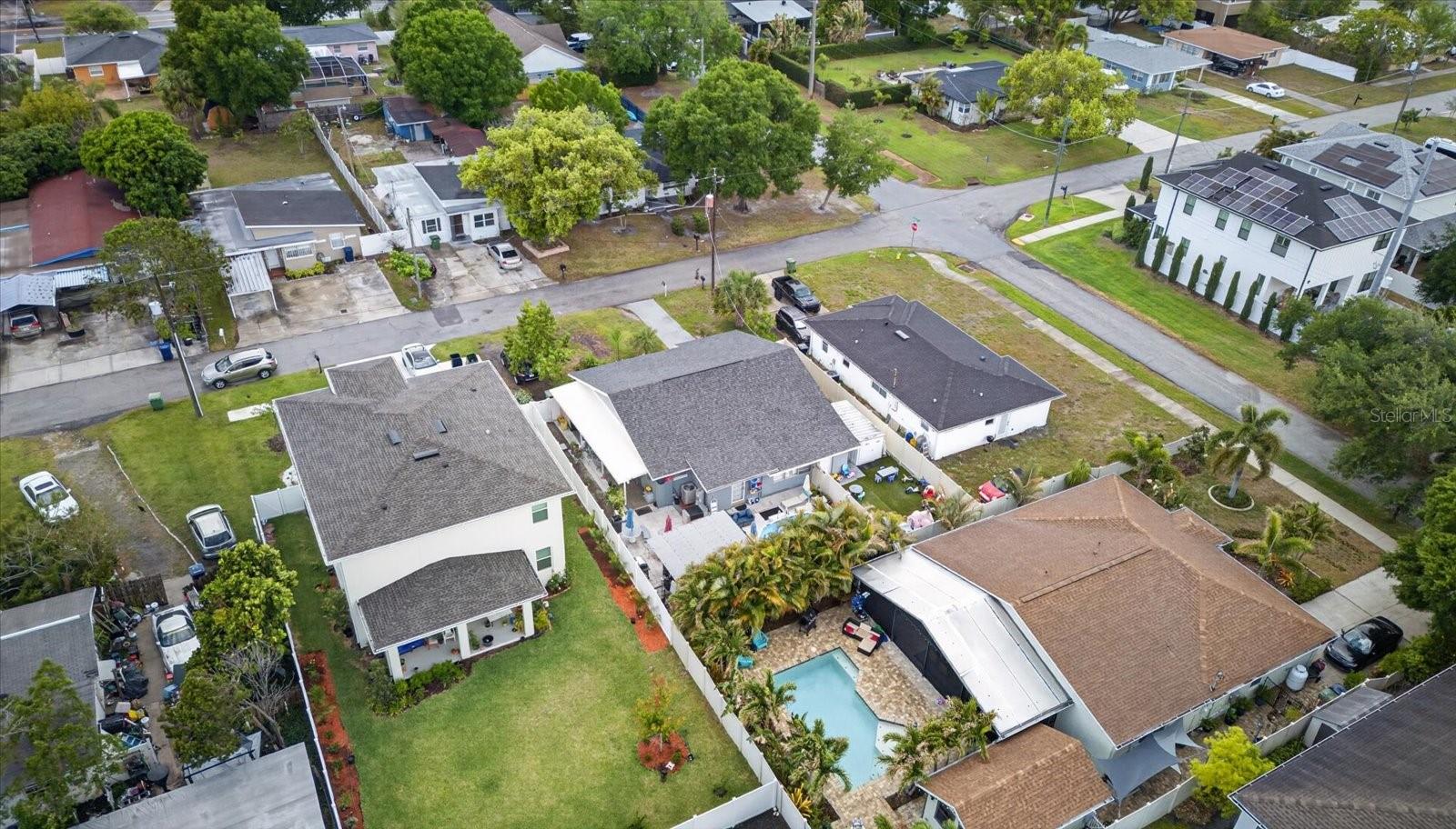 Image 27 of 53 For 611 Bradford Avenue