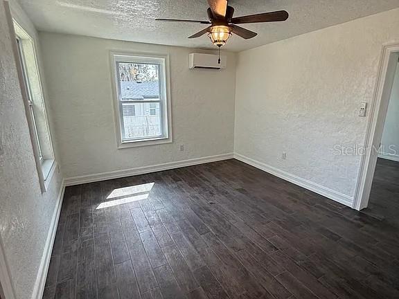 Image 4 of 11 For 217 Oakland Avenue 217