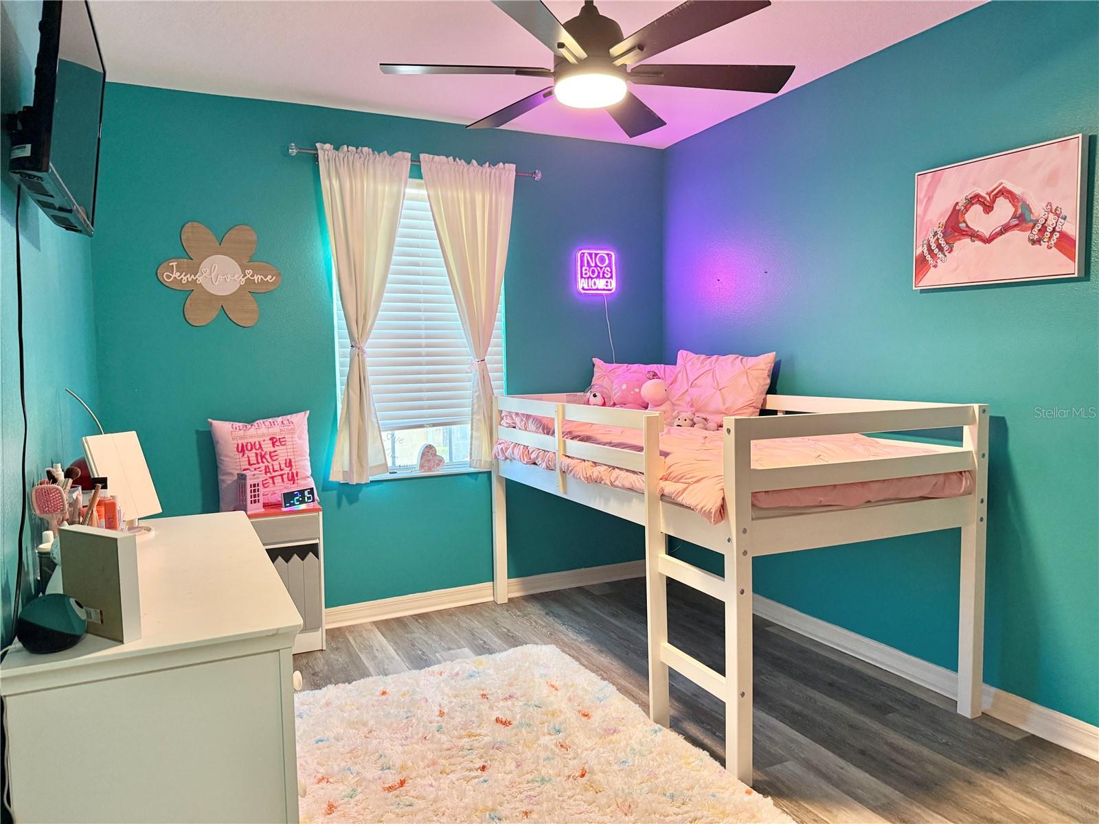 Image 17 of 33 For 6956 Towne Lake Road