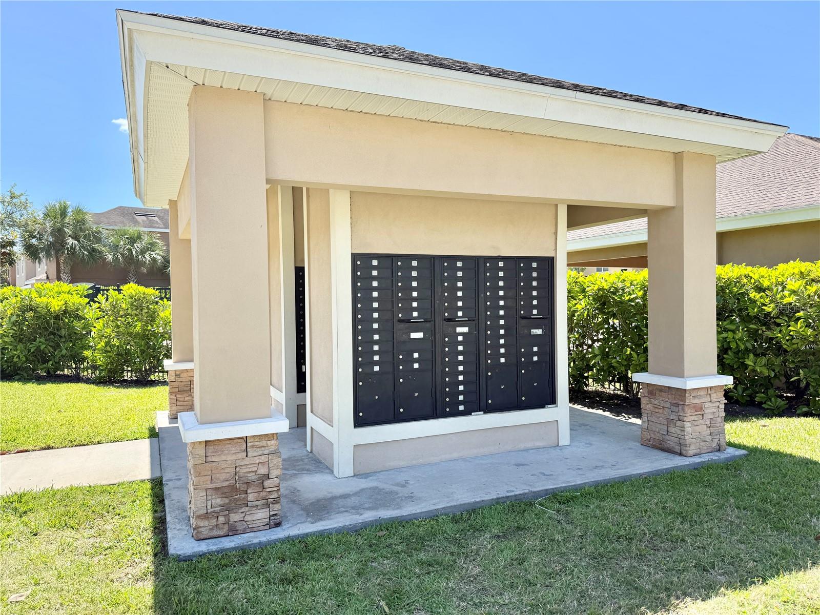 Image 25 of 33 For 6956 Towne Lake Road