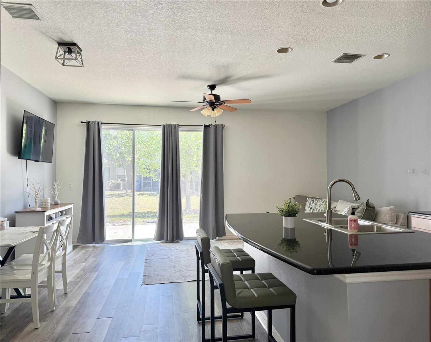 Image 4 of 33 For 6956 Towne Lake Road