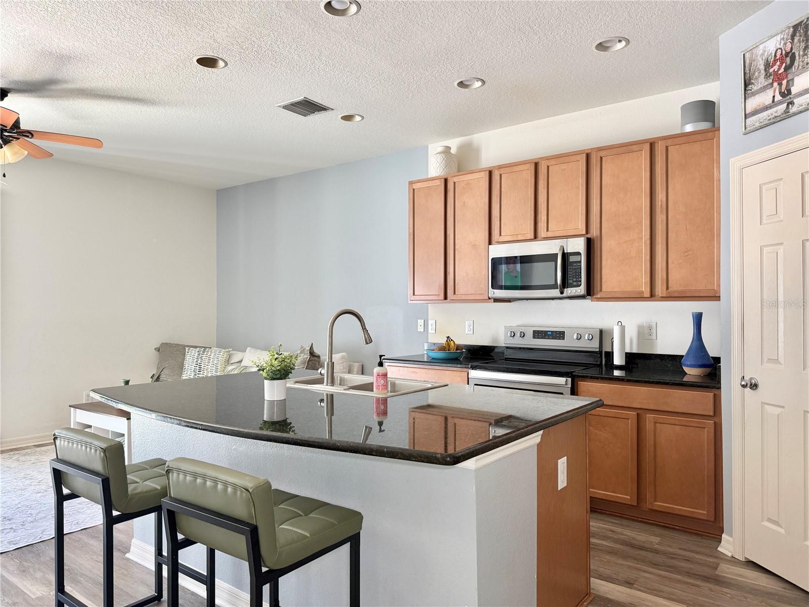 Image 5 of 33 For 6956 Towne Lake Road