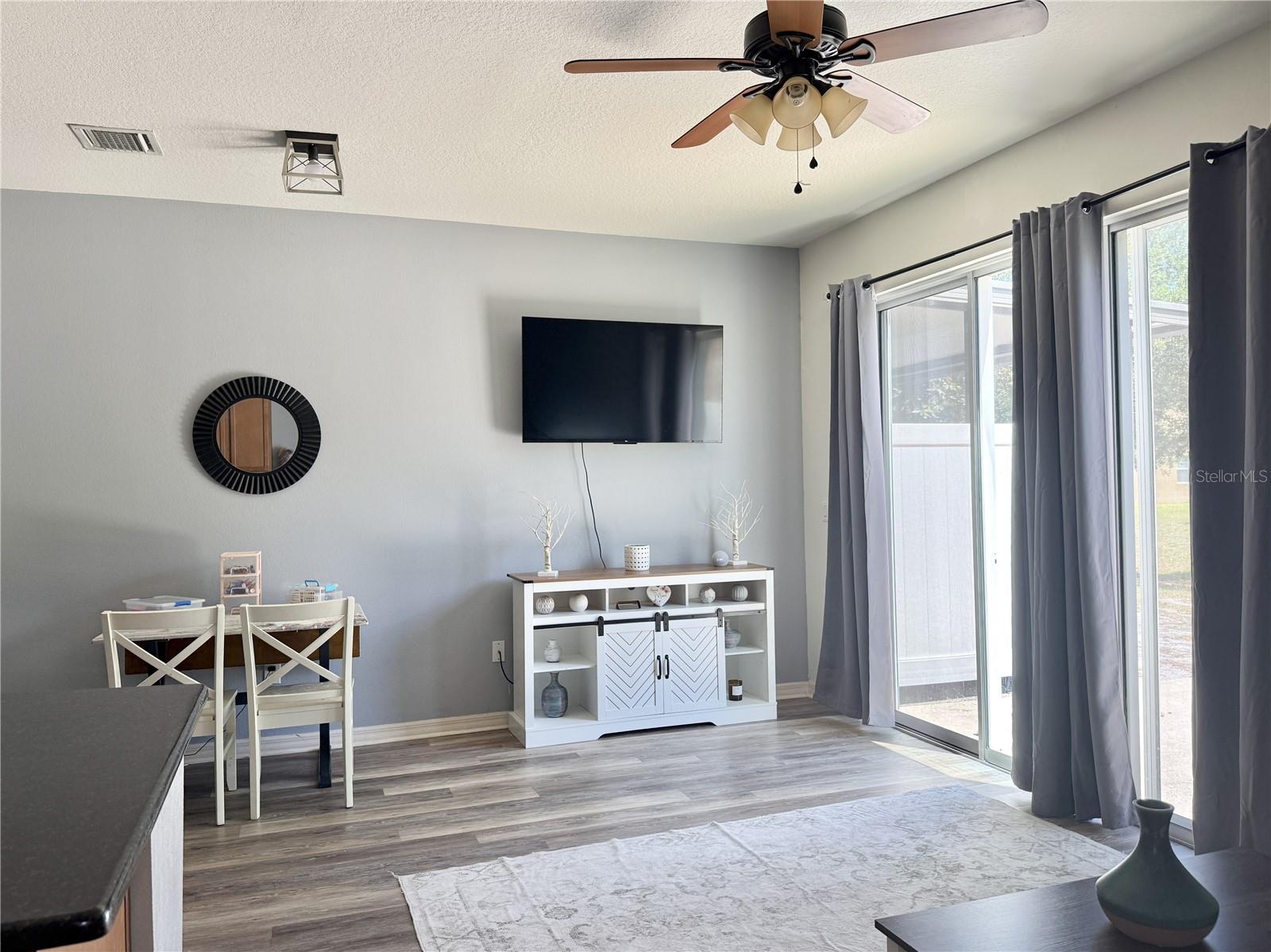 Image 8 of 33 For 6956 Towne Lake Road