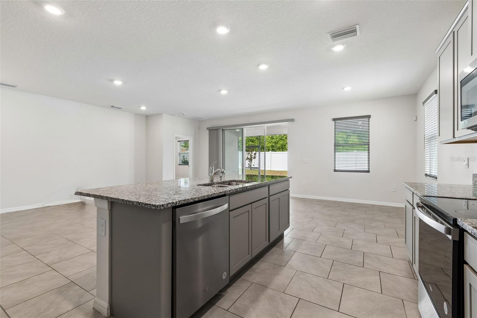 Image 12 of 73 For 35977 Morse Willow Court