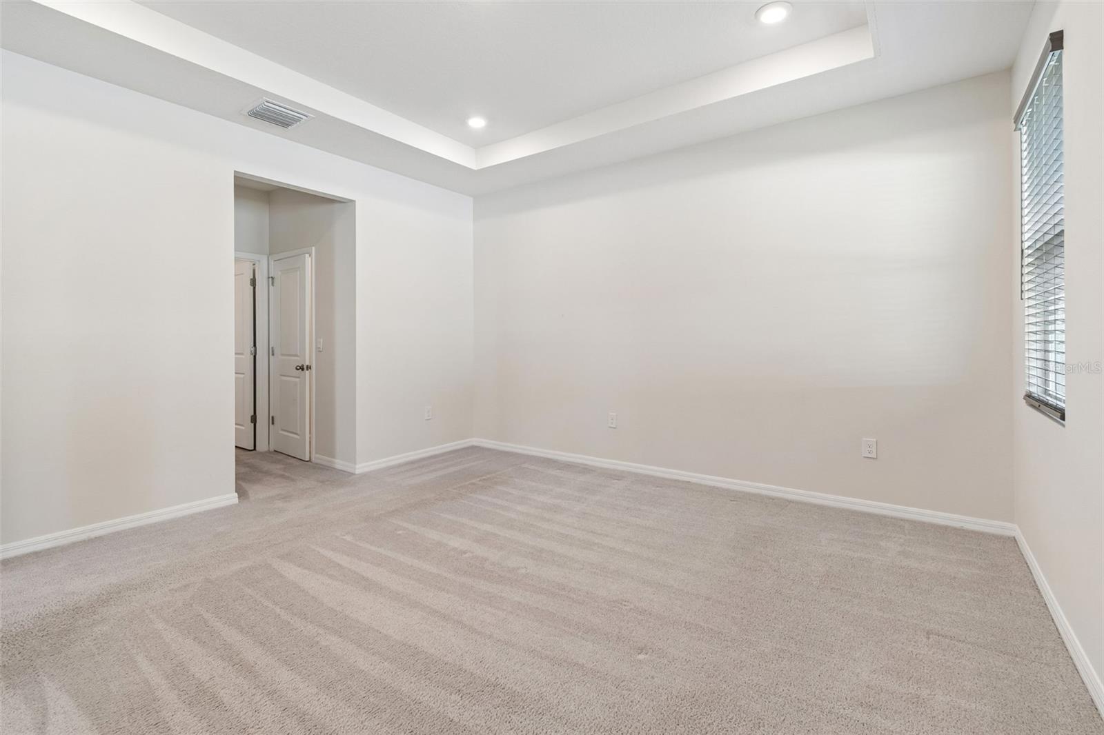 Image 17 of 73 For 35977 Morse Willow Court