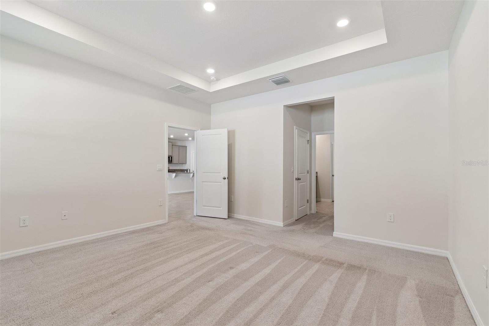 Image 18 of 73 For 35977 Morse Willow Court