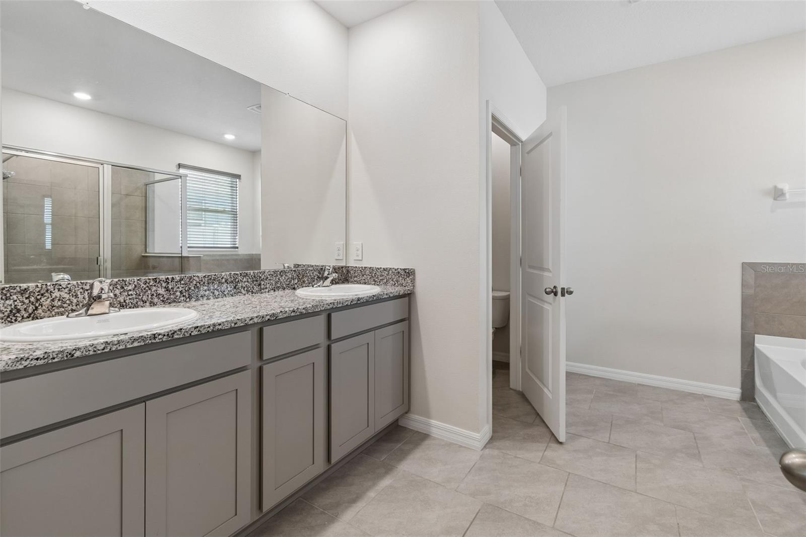 Image 24 of 73 For 35977 Morse Willow Court