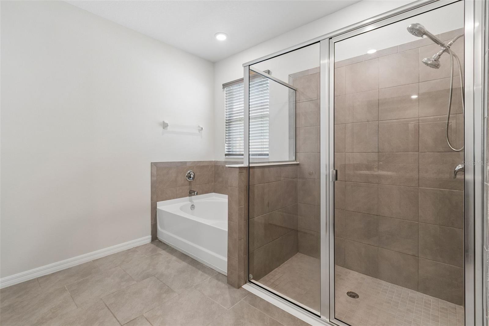 Image 25 of 73 For 35977 Morse Willow Court