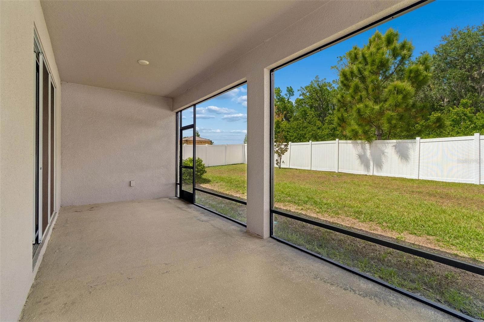 Image 39 of 73 For 35977 Morse Willow Court