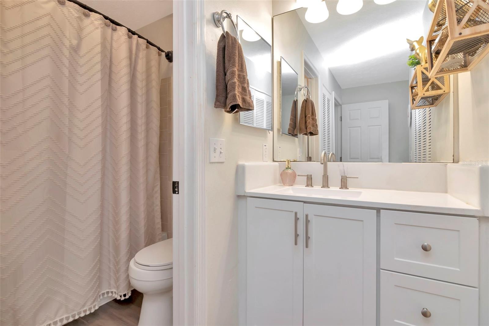 Image 15 of 26 For 6806 Gabrielle Street